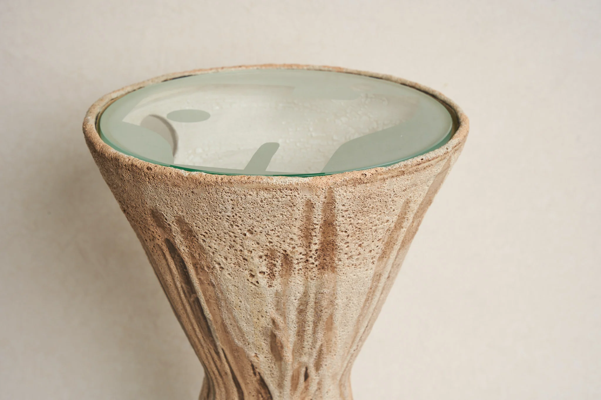 HEATHER ROSENMAN THE RELIQUARY TABLE 8155 Ø13.5" x H20” - Image 3