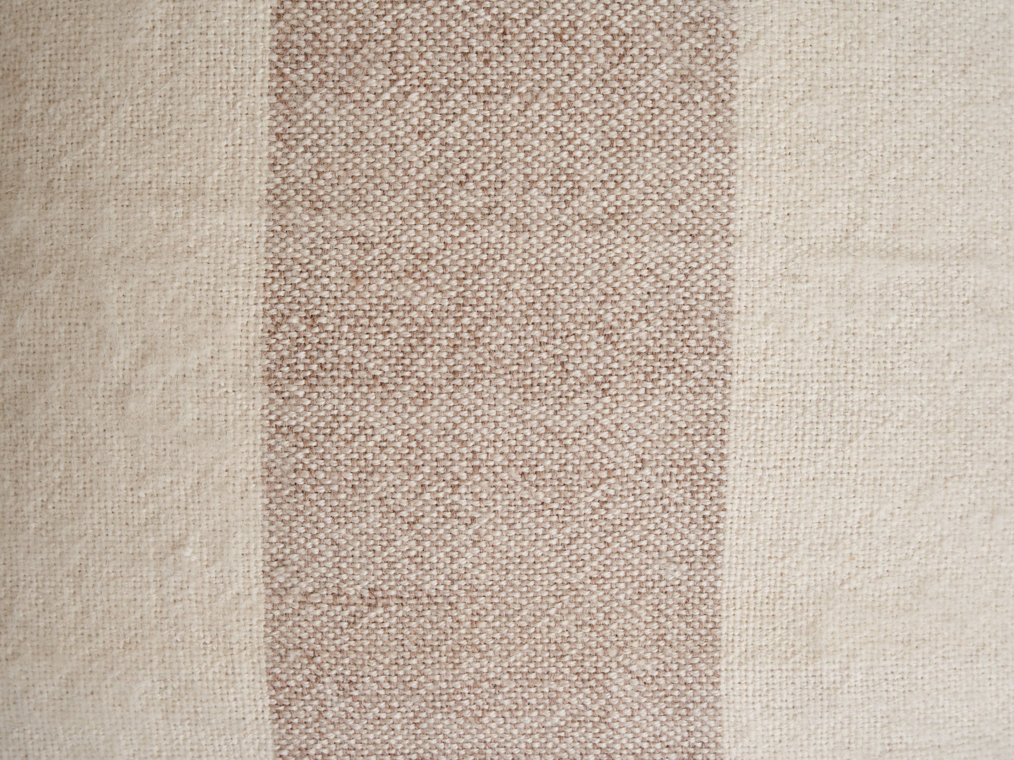 IDENTIDAD ARGENTINA NUBES CUSHION / IVORY + BEIGE 22" x 22" - Image 2