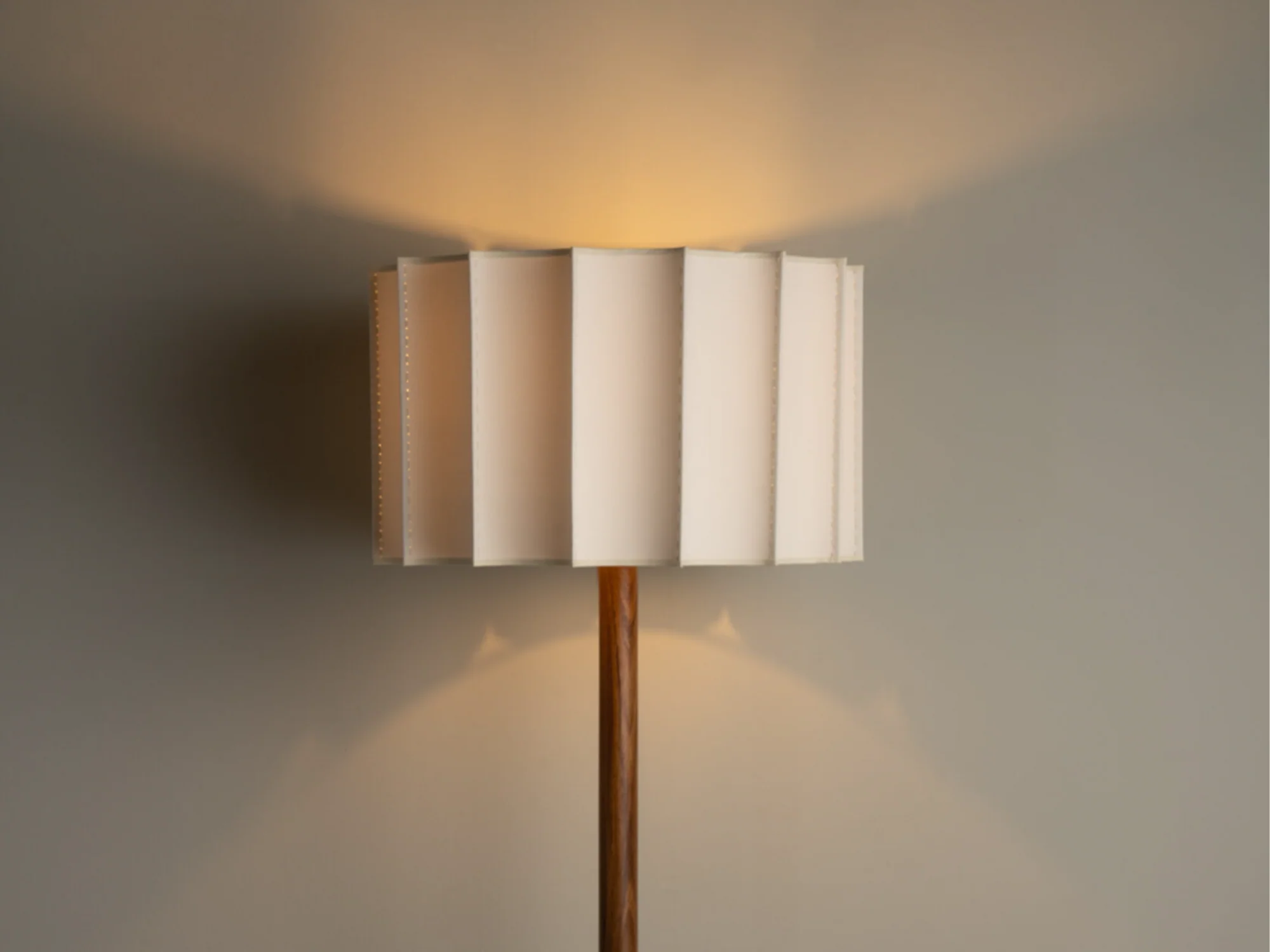 ISABEL MONCADA PATA DE ELEFANTE FLOOR LAMP H61" x Ø23" - Image 2