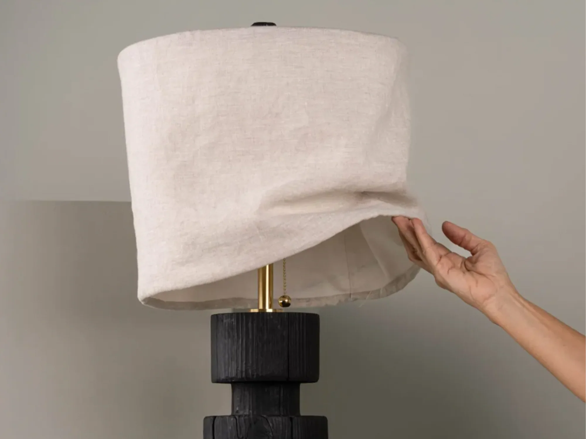 ISABEL MONCADA MEZQUITE TABLE LAMP H28.5" x Ø13.5" - Image 3