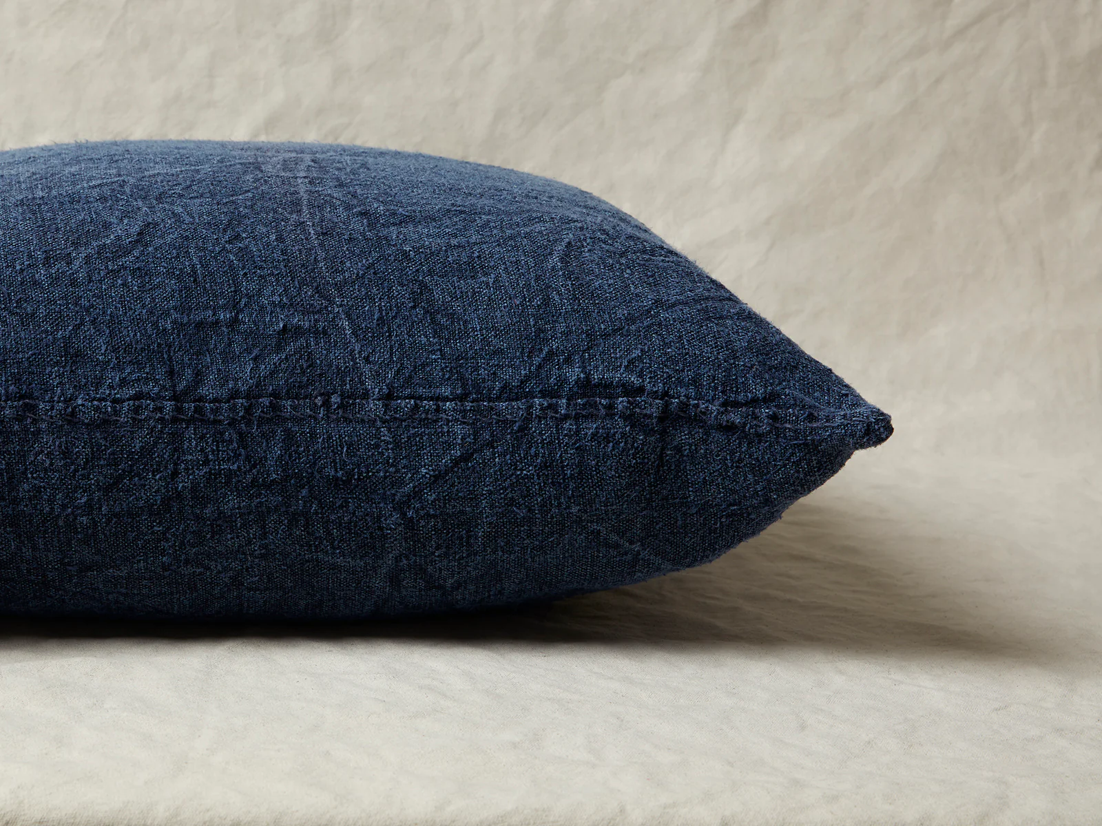ISABELLE YAMAMOTO DYED HEMP CUSHIONS / DENIM BLUE - Image 4