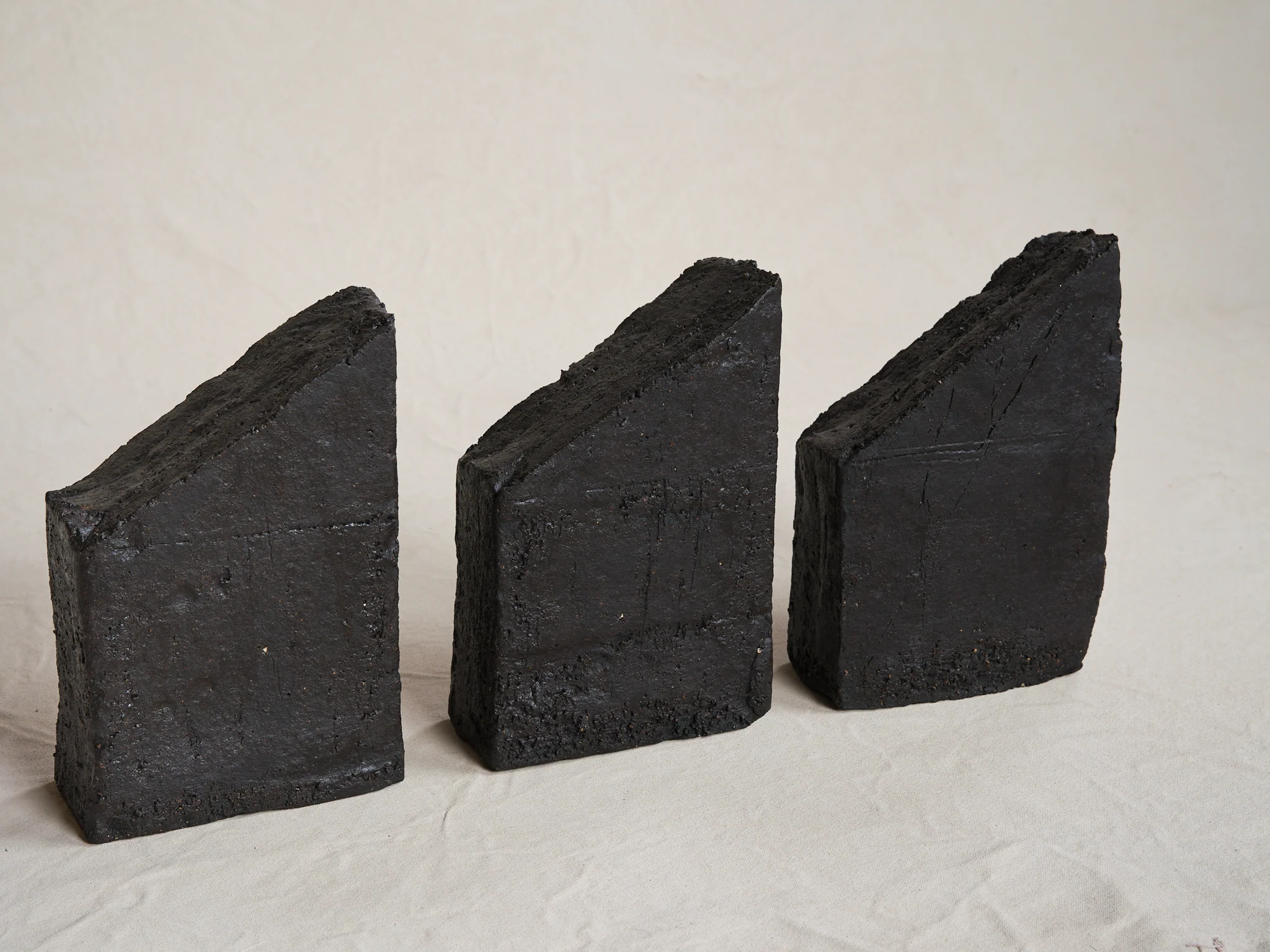 JÉRÔME HIRSON SHED 2 STONEWARE SCULPTURE H11.5" x L22.6" x D3" 3 pieces - Image 2
