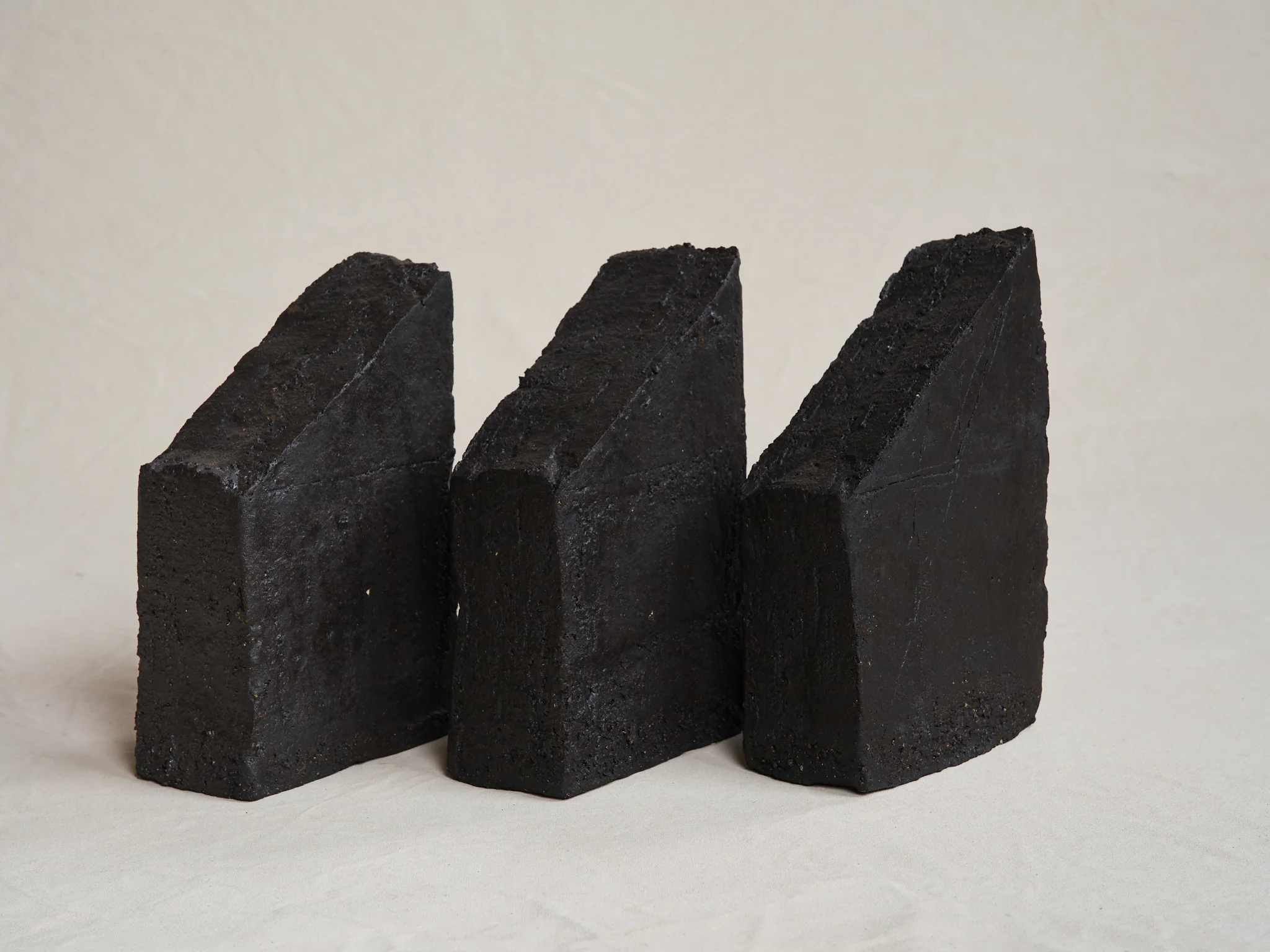 JÉRÔME HIRSON SHED 2 STONEWARE SCULPTURE H11.5" x L22.6" x D3" 3 pieces - Image 3