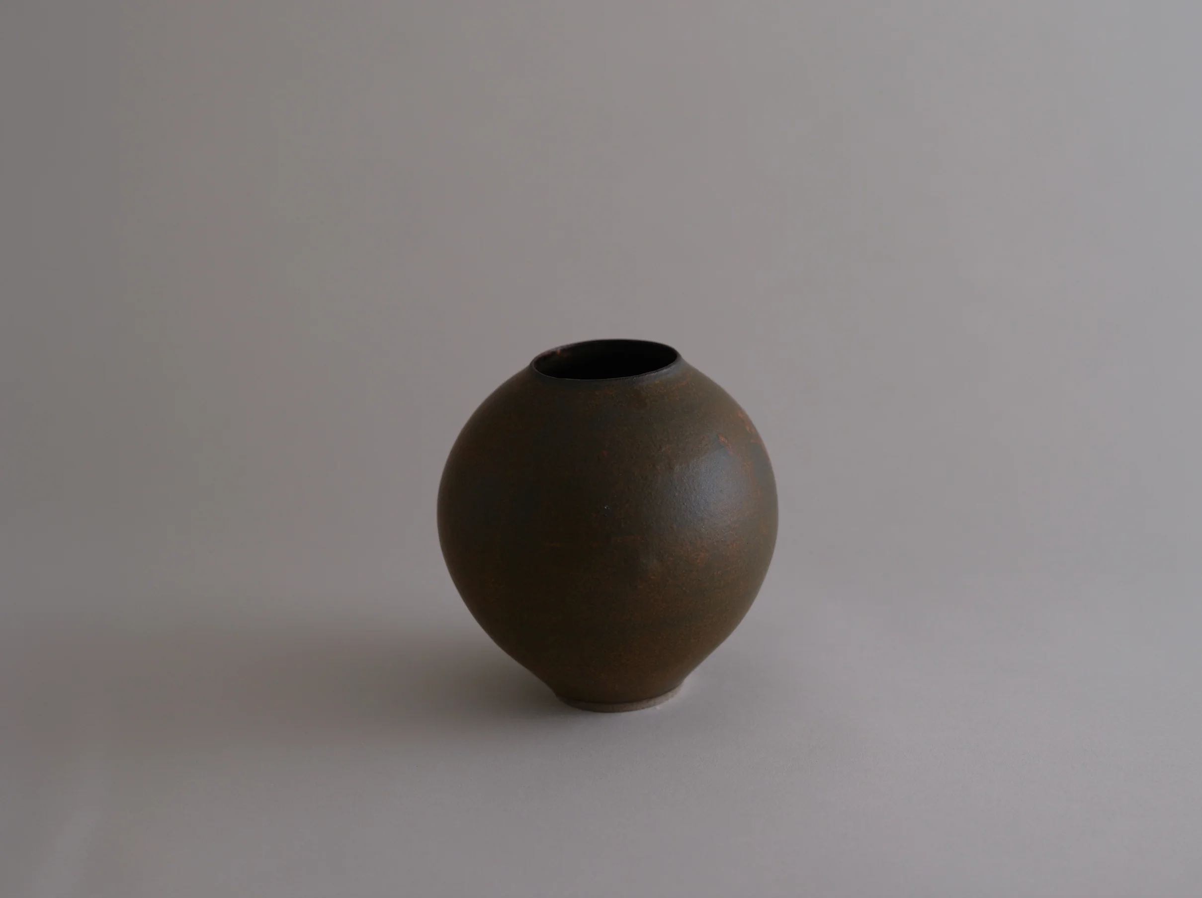 JODIE FRIED VESSEL NO.72 H5.75" x Ø5.5"