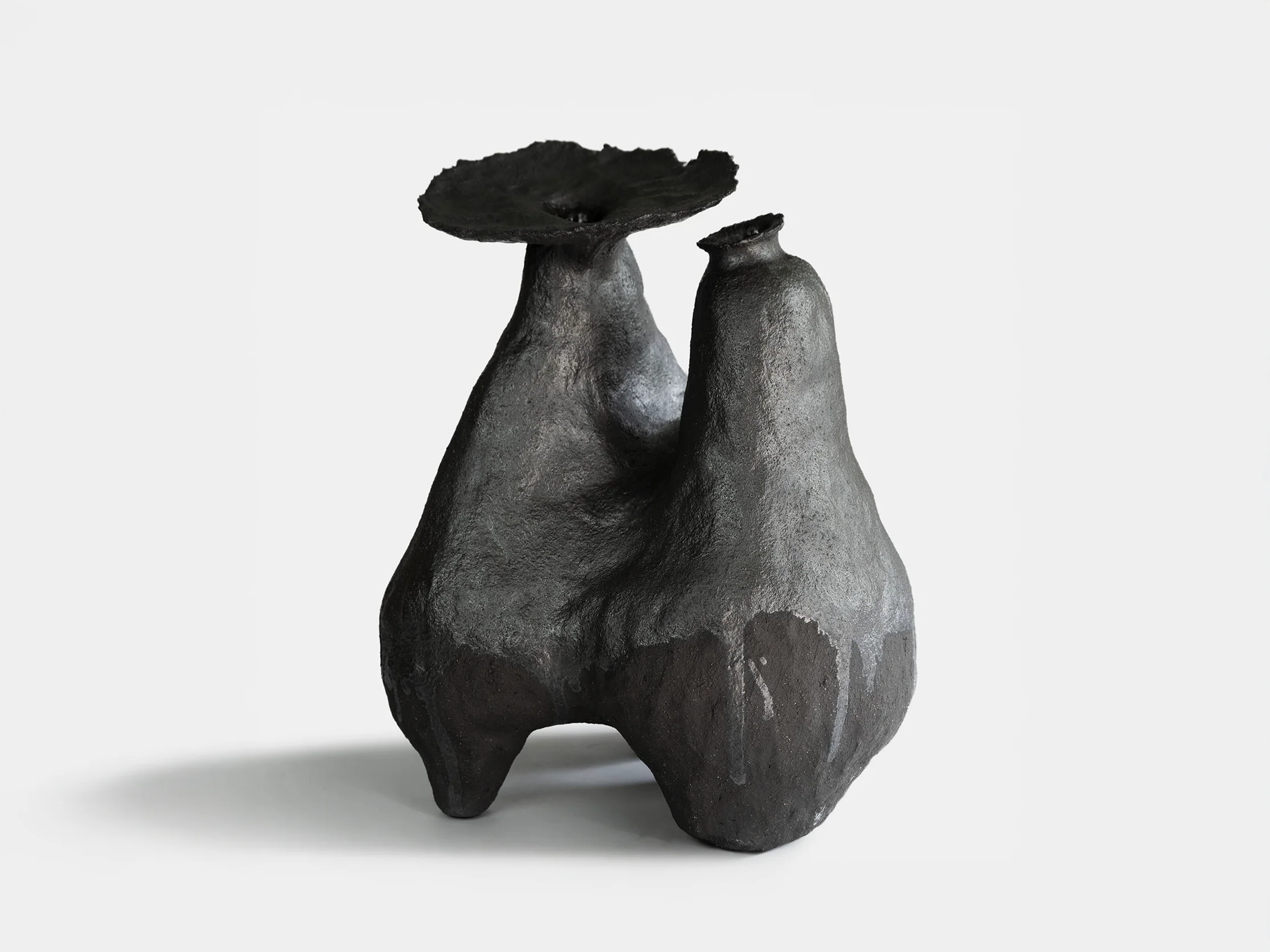 JOJO CORVÄIÁ VOLCANO VESSEL V-1470 W16" x D15" x H21"