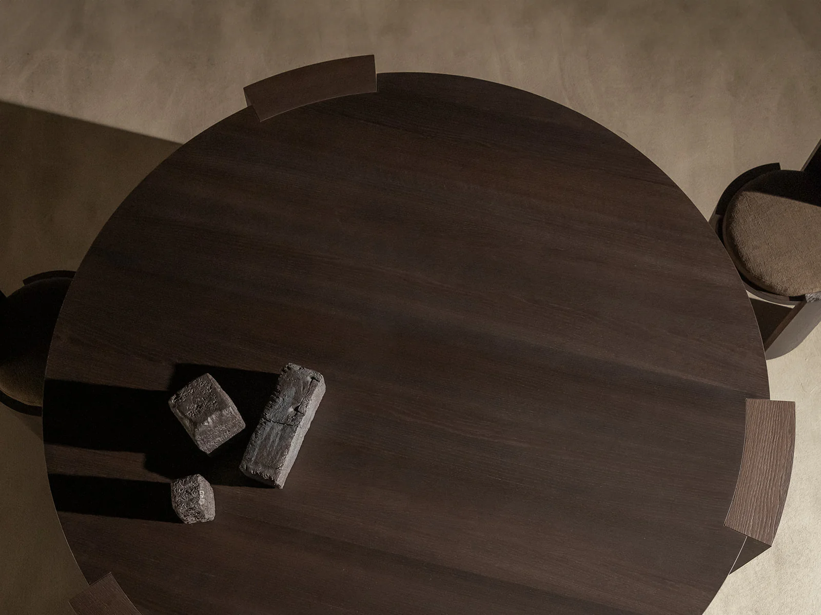 KĀNA OBJECTS HIKU DINING TABLE - Image 4