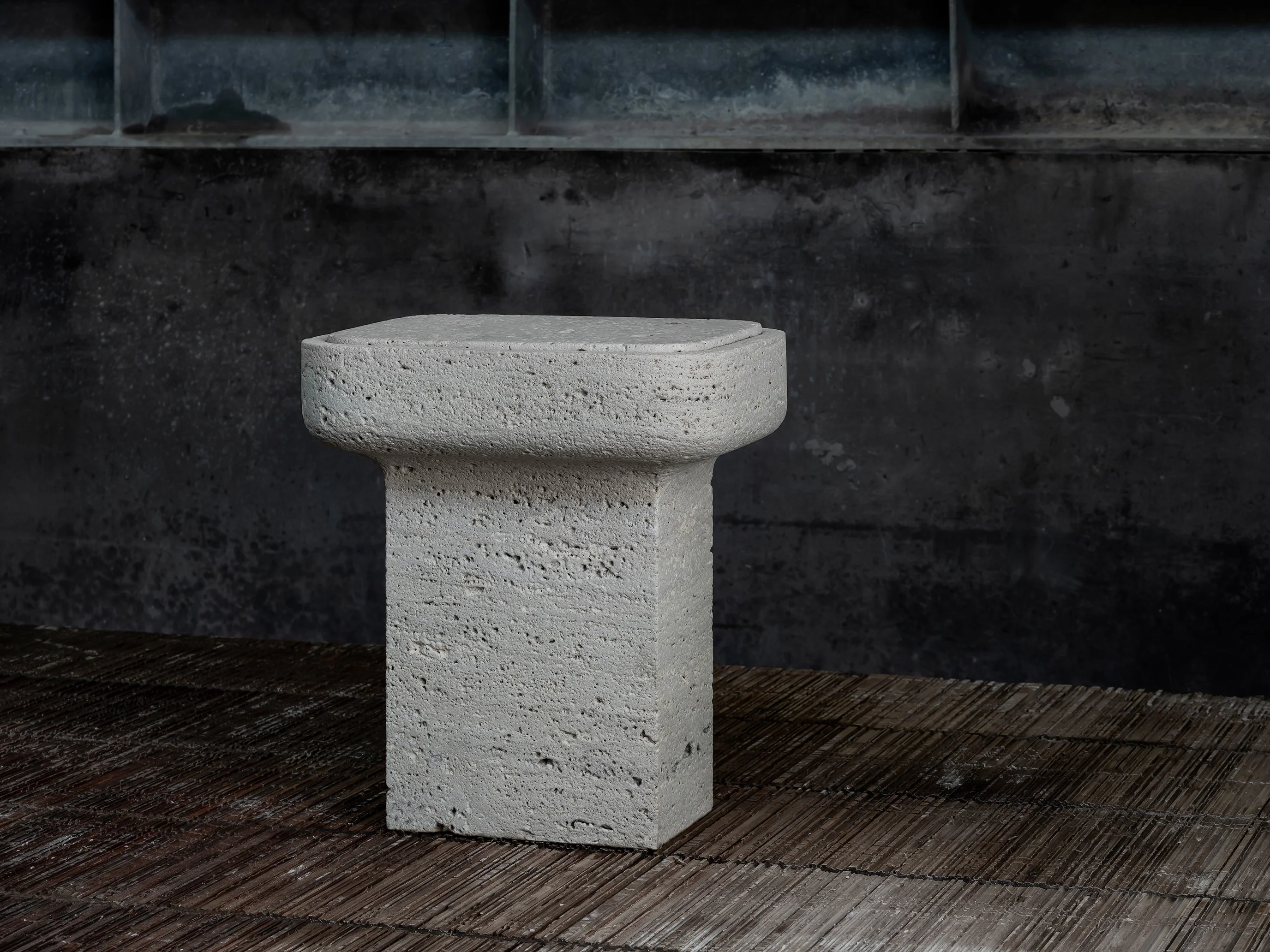 KERSTENS MONO SIDE TABLE STONE / STRATUM - Image 4
