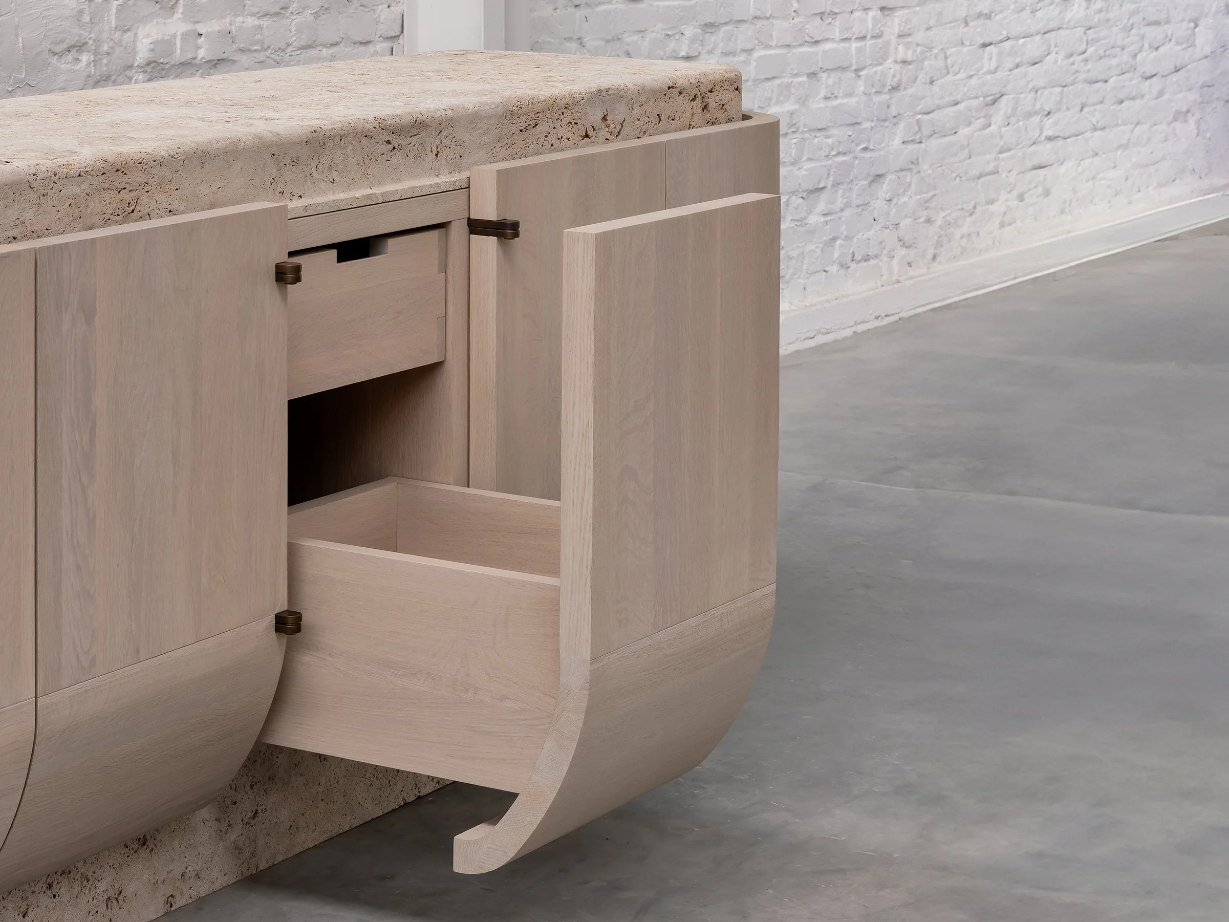KERSTENS YOMA CONSOLE L100.4" x D27.6" x H39.4" - Image 5