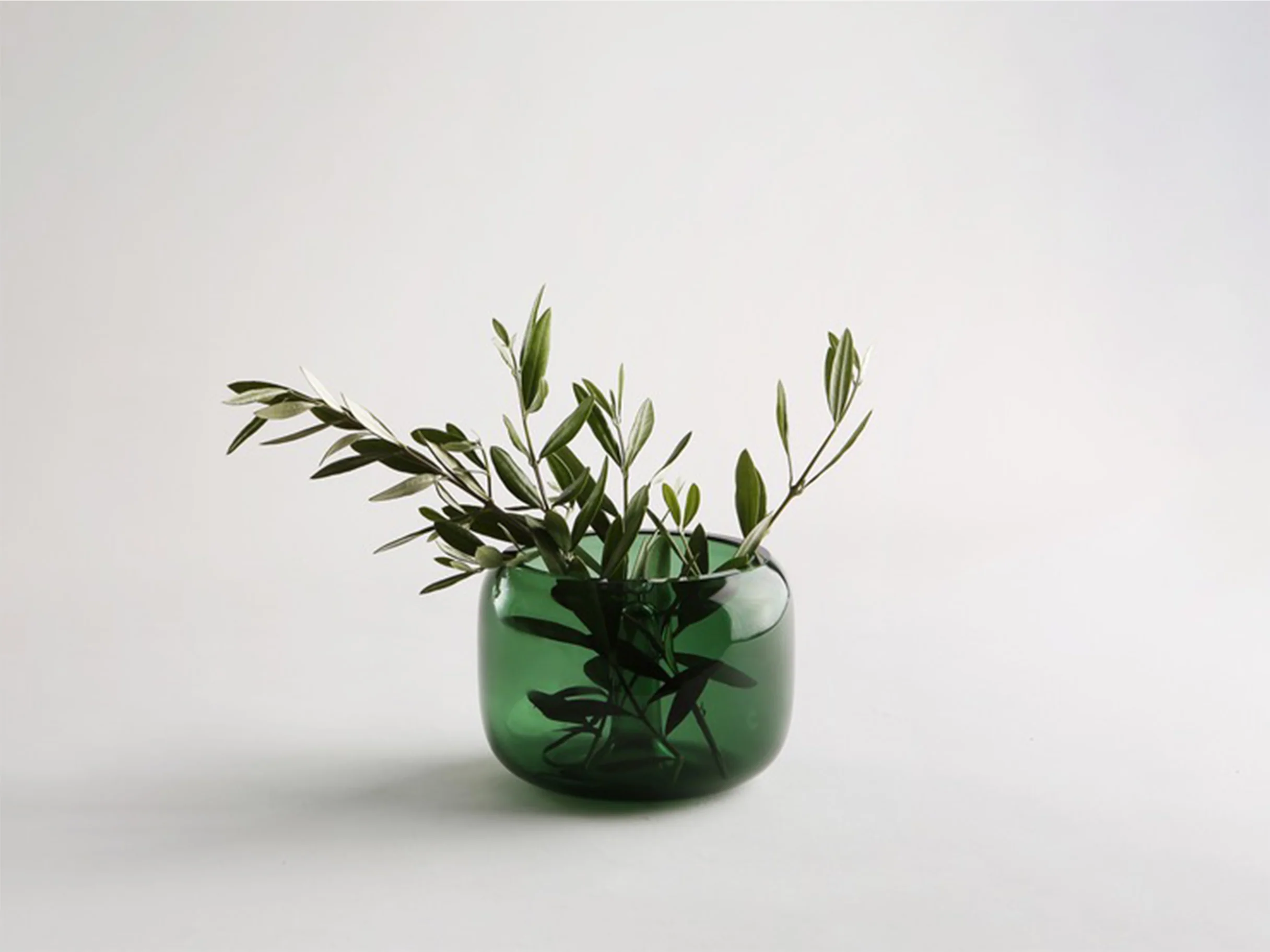 WHEN OBJECTS WORK KRISTINE FIVE MELVĂR SOFT VASE / SMALLGREEN Ă4 x H4.5â