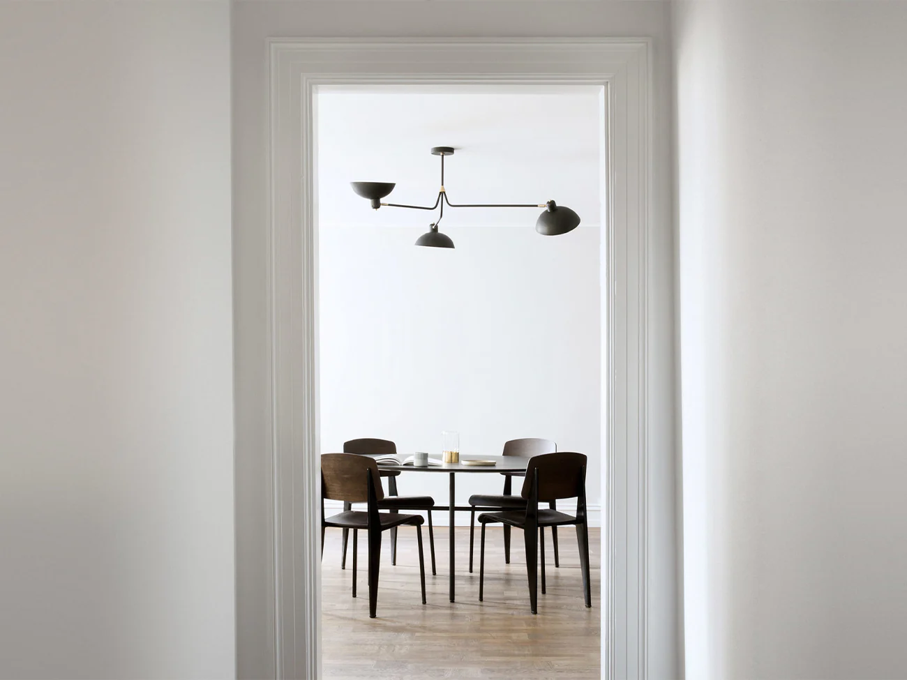 LAMBERT ET FILS WALDORF TRIPLE CHANDELIER Ø60" x H18" - Image 2