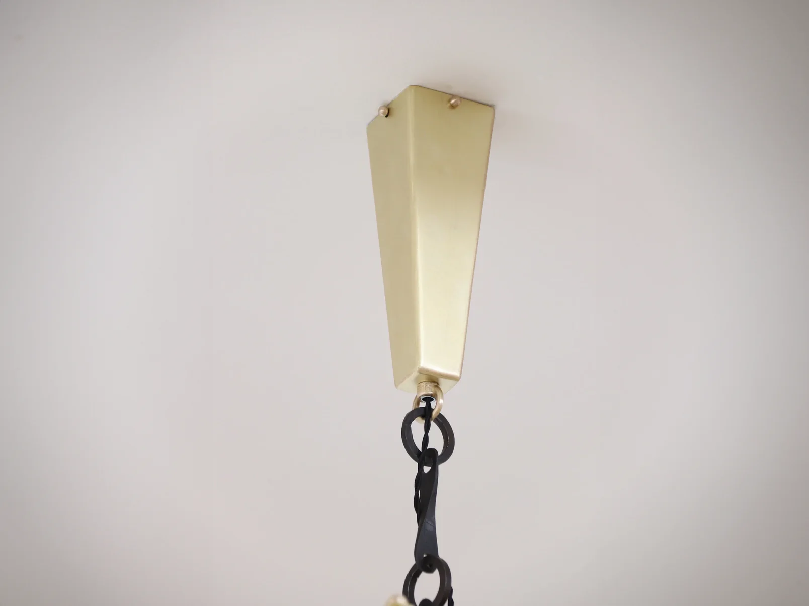 LOST PROFILE ALTUS PENDANT 1500 H60.6" x Ă56" - Image 2