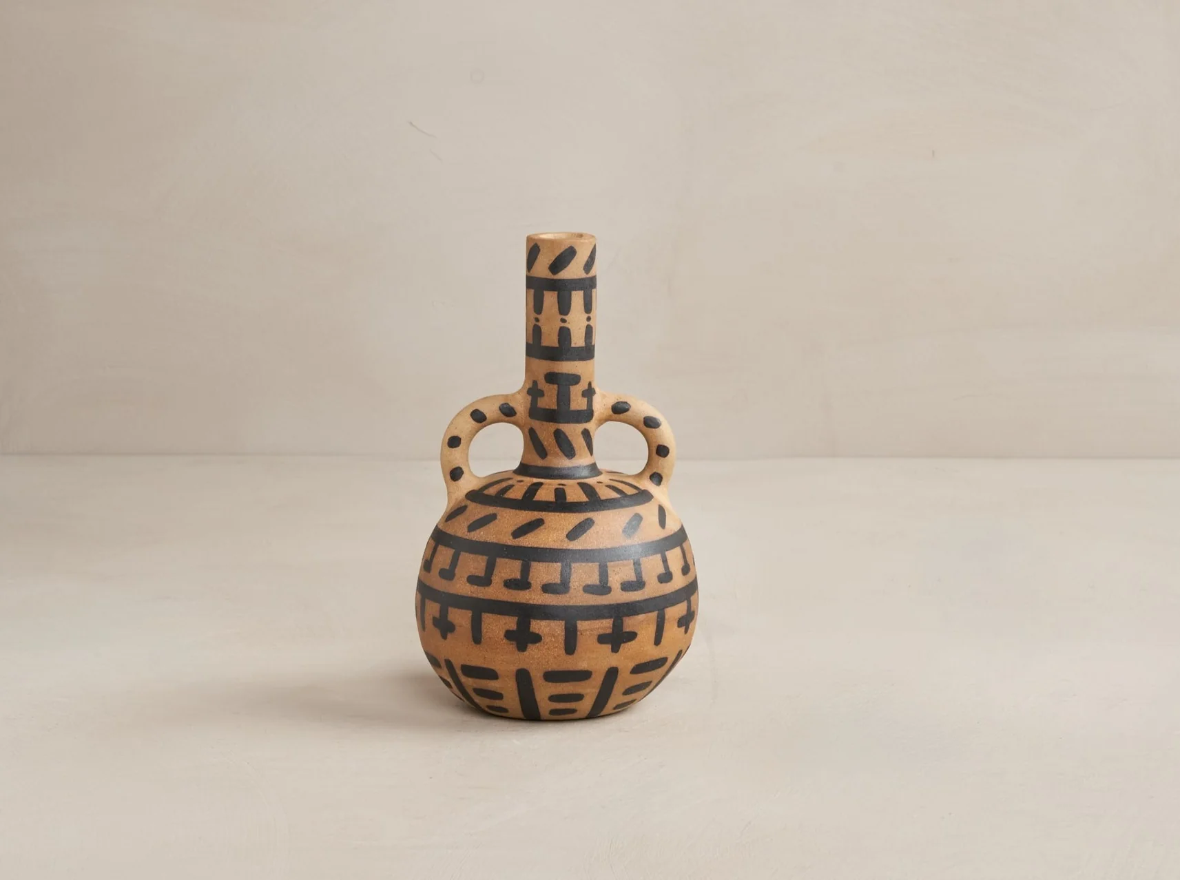 LYDIA HARDWICK POT 19 H9.4"