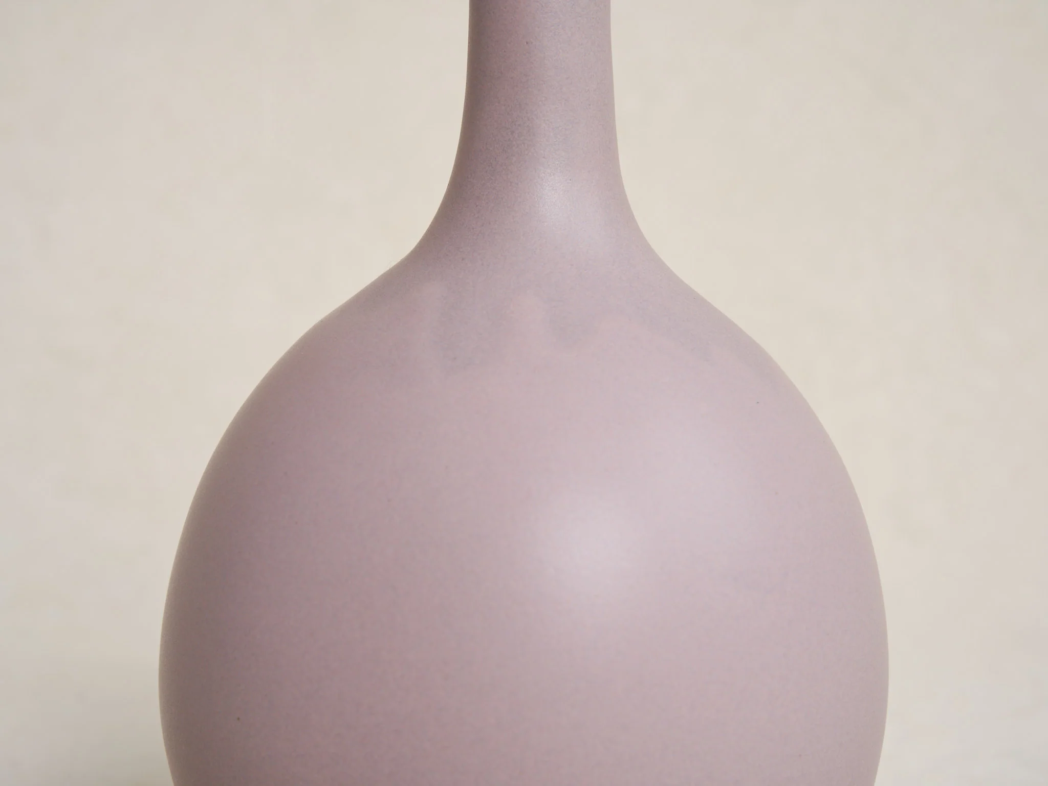 CHRISTIANE PERROCHON FLOWER VASE / LAVENDER H10" - Image 2