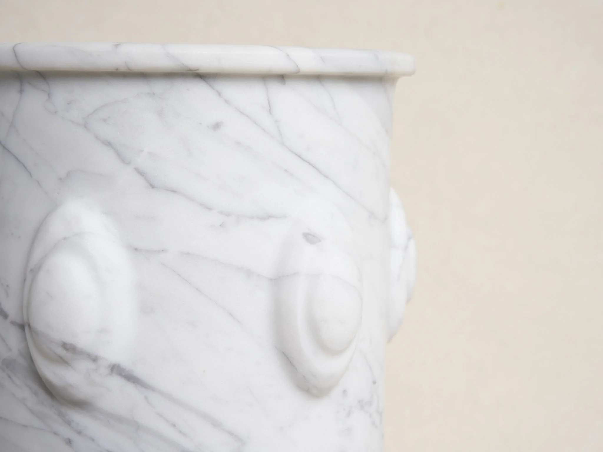 MATTHEW FISHER VESSEL 16 / BIANCO CARRARA Ø8.5" x H14.2" - Image 3