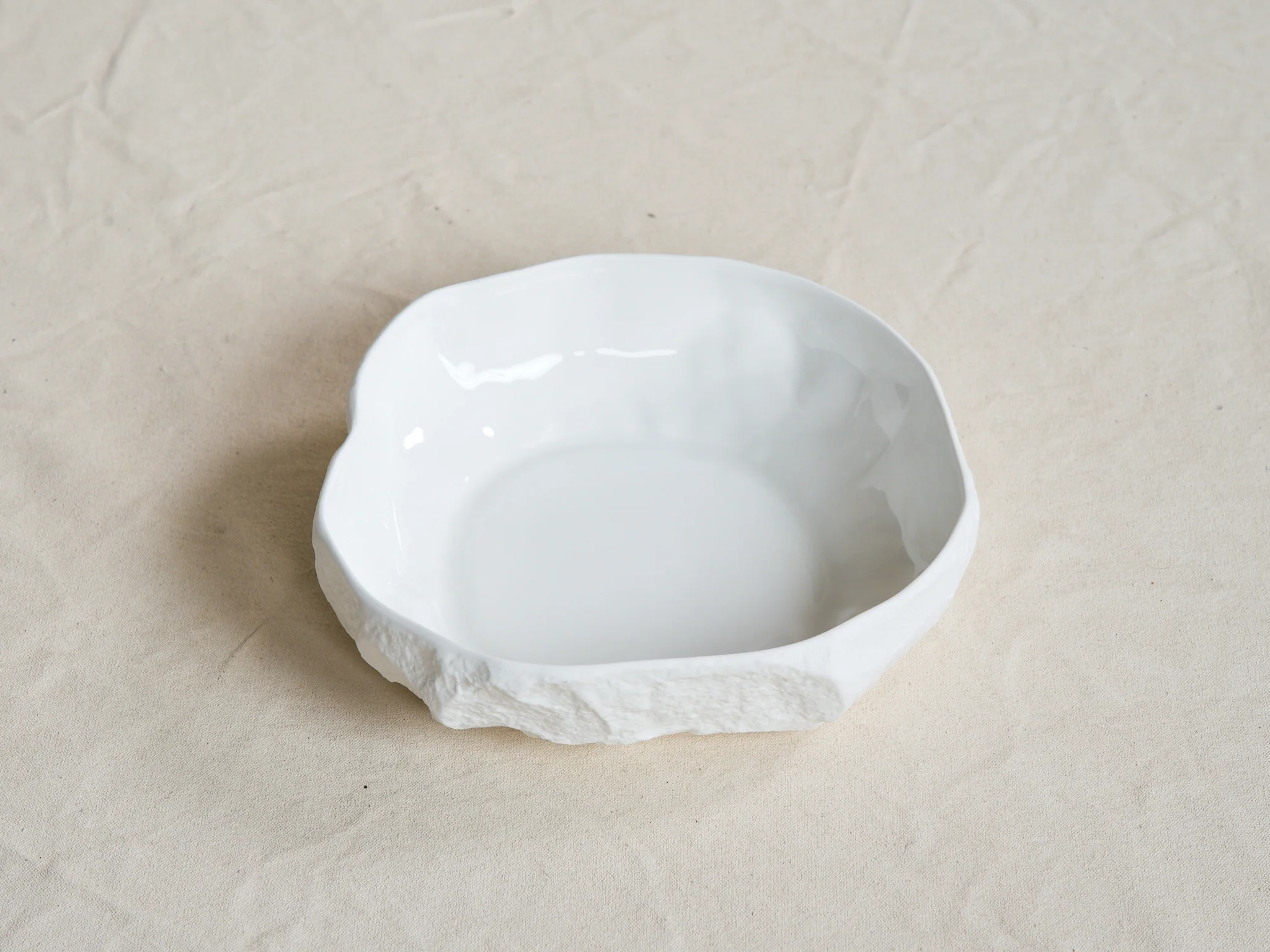 1882 Ltd MAX LAMB CROCKERY LARGE FLAT BOWL / WHITE Ø10" x H2.3" - Image 3