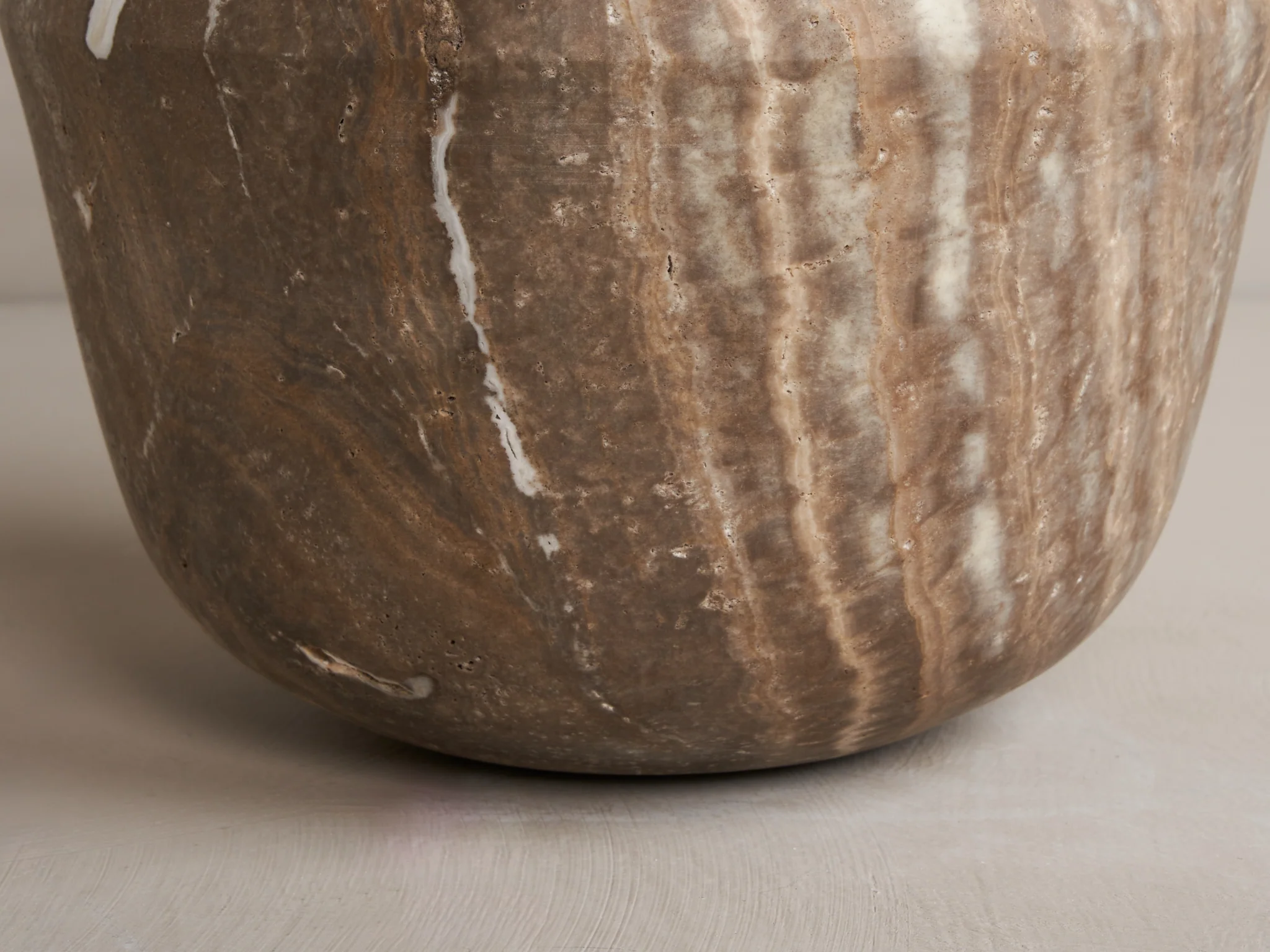 MICHAËL VERHEYDEN BONKU BOWL / TRAVERTINE GREY H8" x Ø10" - Image 3