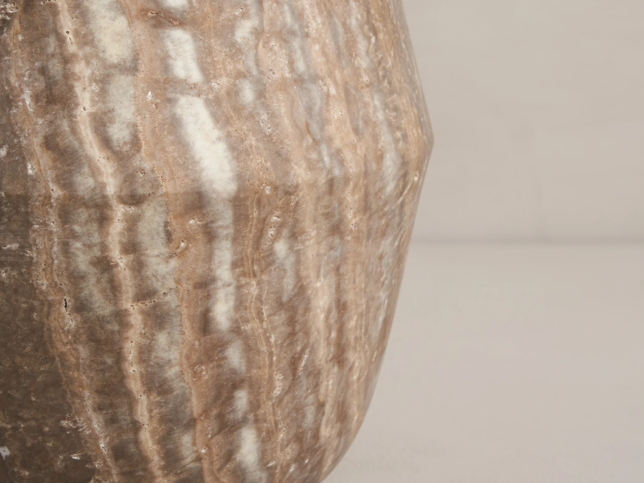 MICHAËL VERHEYDEN BONKU BOWL / TRAVERTINE GREY H8" x Ø10" - Image 4