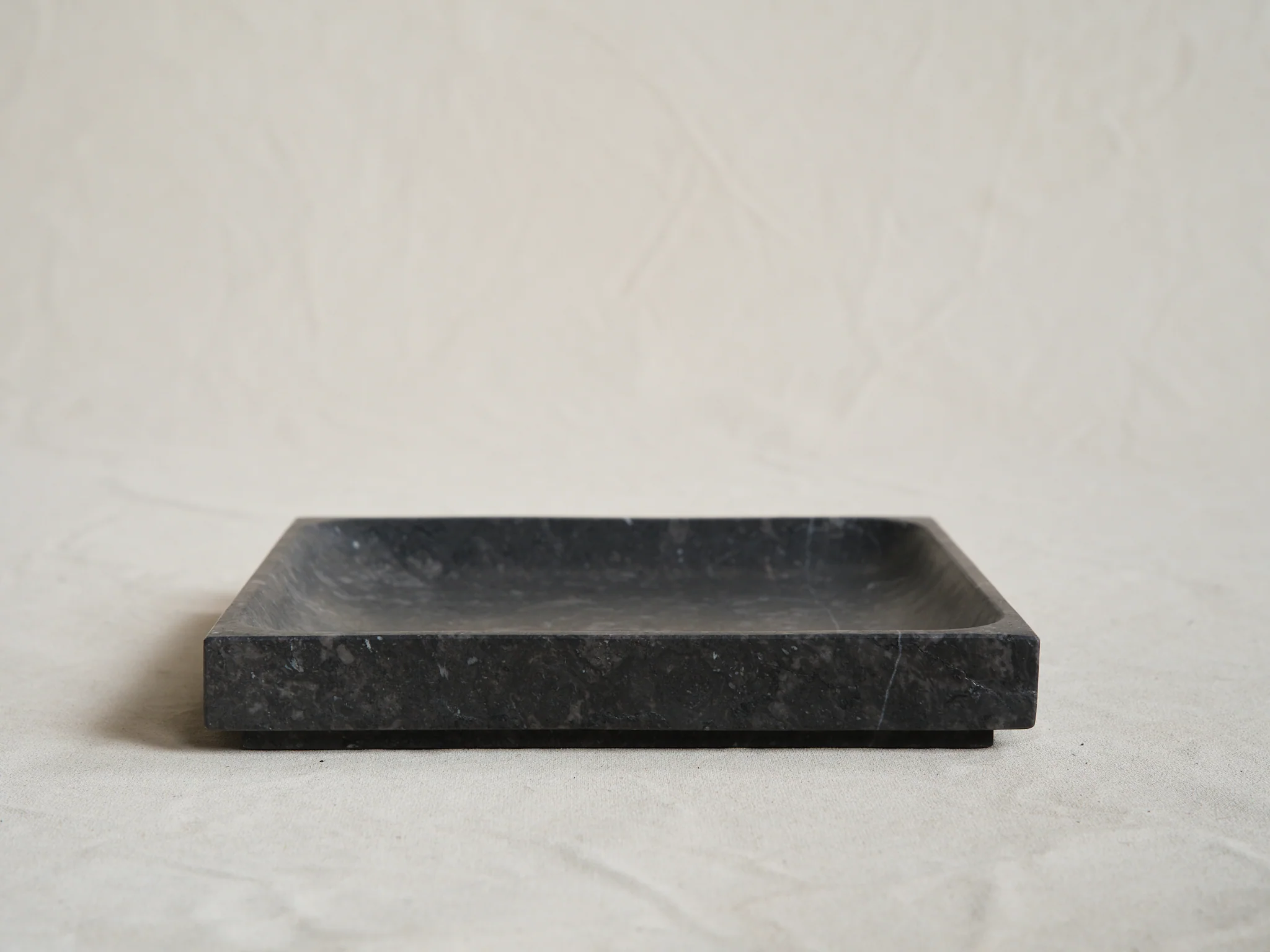 MICHAËL VERHEYDEN SQUARE TRAY LARGE / BELGIAN BLUESTONE L10" x W10” x H1.5” - Image 2