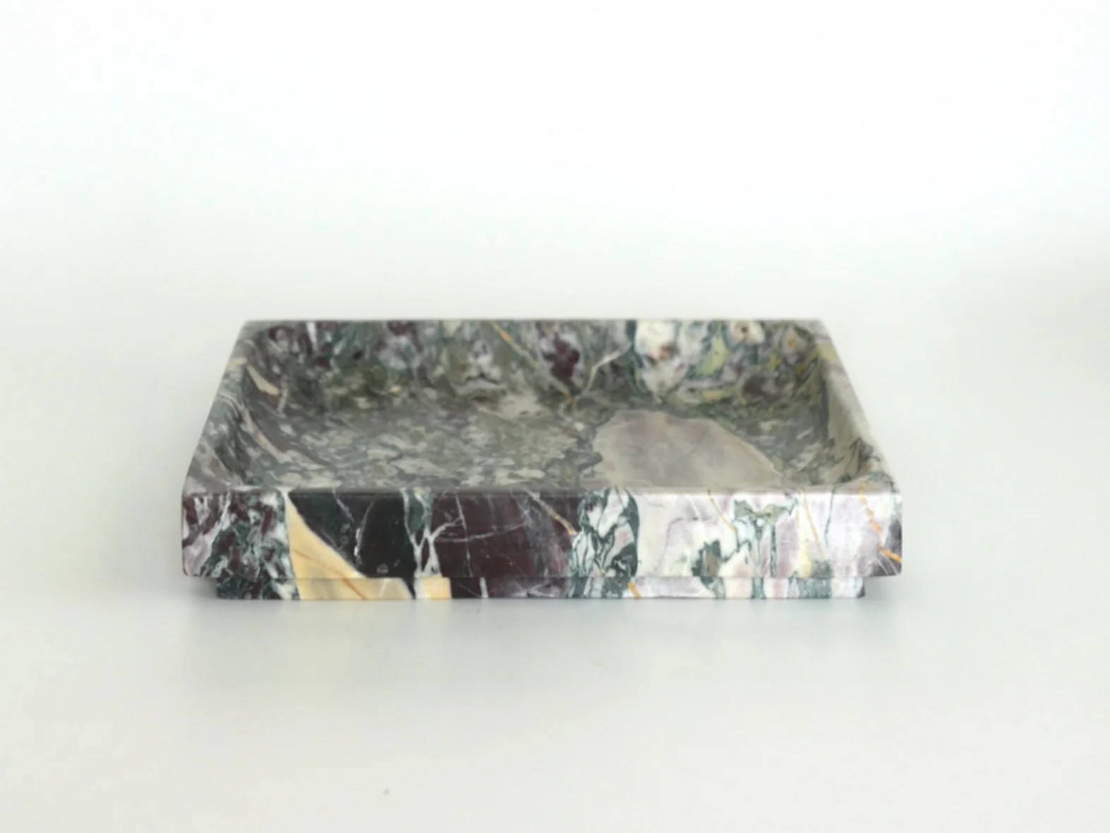 MICHAËL VERHEYDEN SQUARE TRAY LARGE / VIOLA L10" x W10” x H1.5”