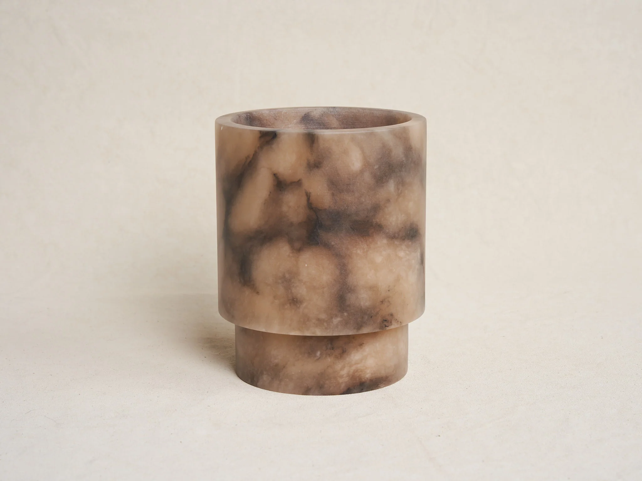 MICHAËL VERHEYDEN TEA LIGHT LARGE / ALABASTER TABAC Ø5.75" x H7" - Image 3