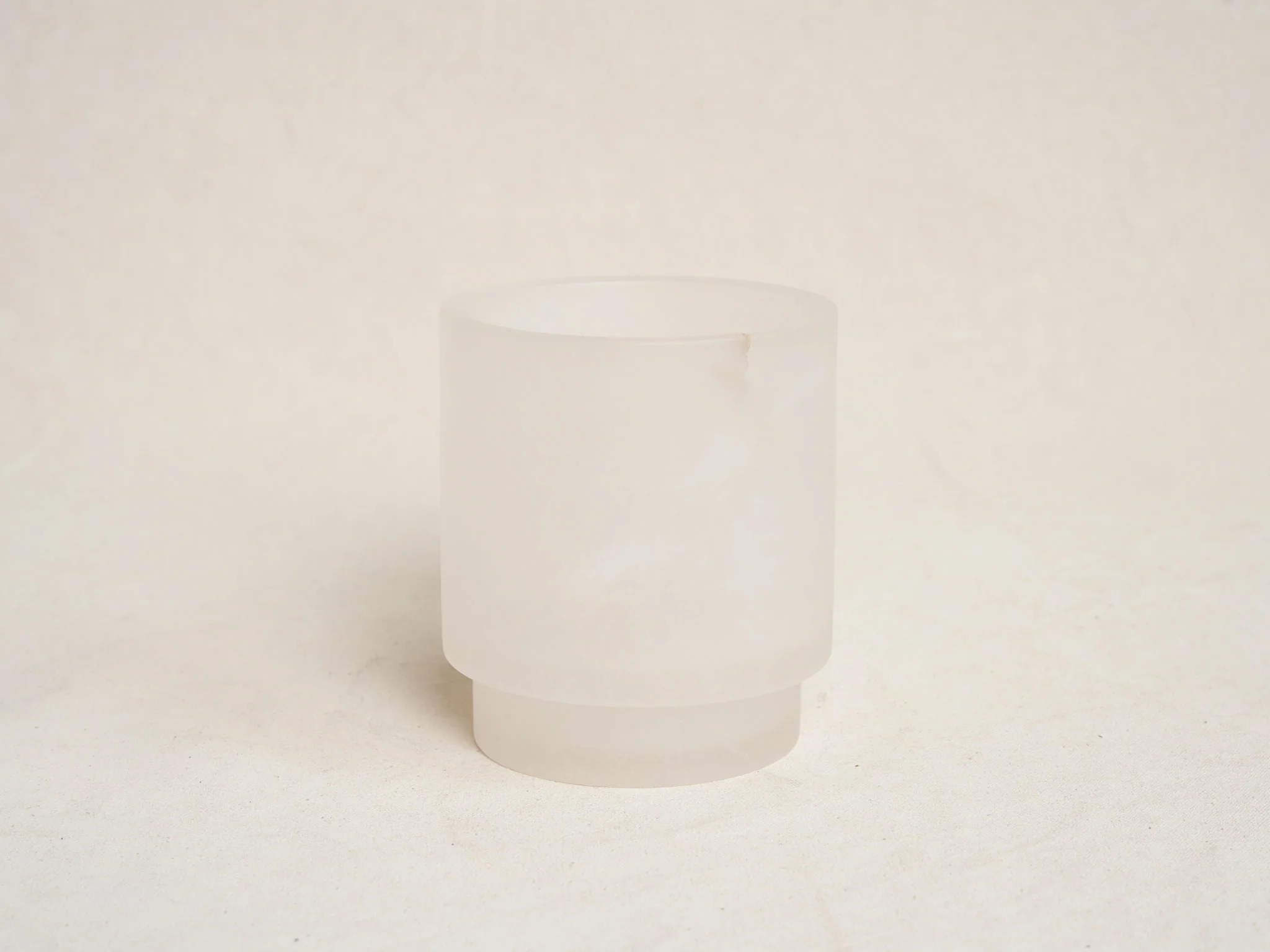 MICHAËL VERHEYDEN TEA LIGHT SMALL / ALABASTER WHITE Ø3” x H3 - Image 3
