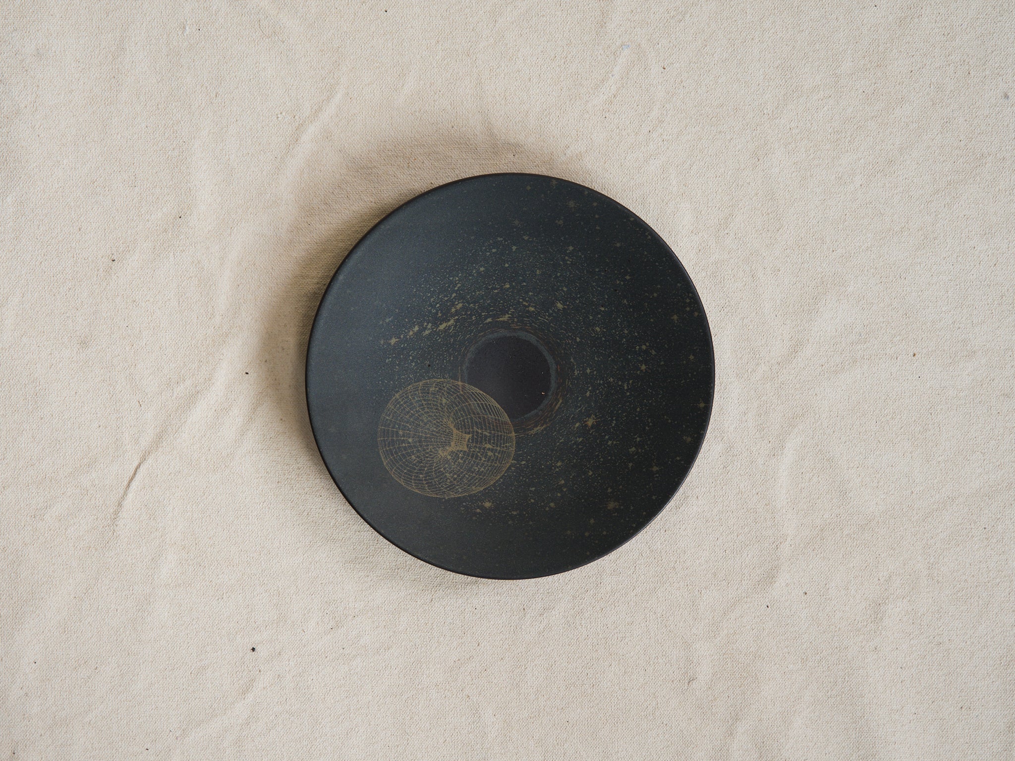 NORITAKE HOSHIKAGE COUPE B/B PLATE / BLACK Ă6.5"