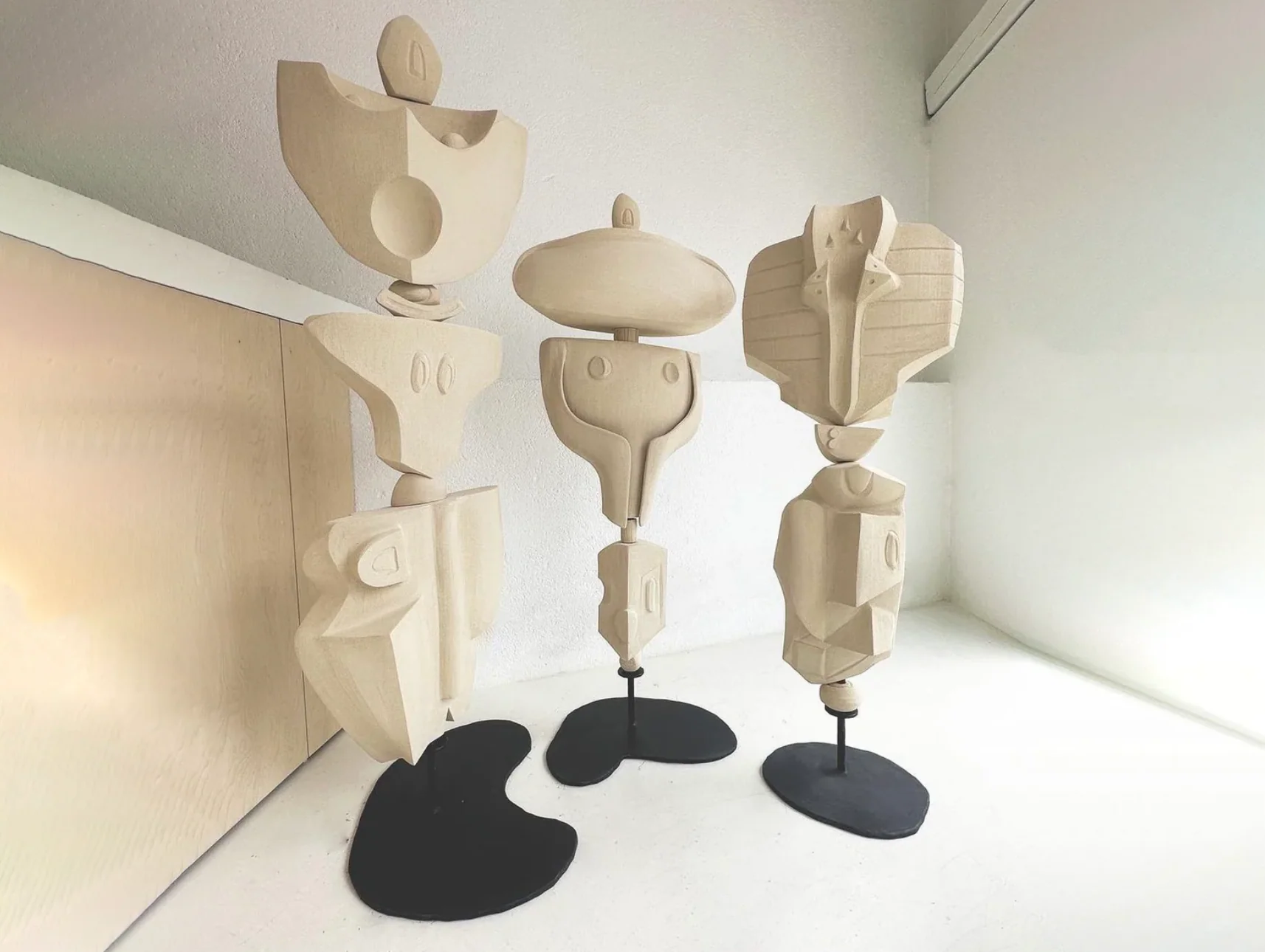OLIVIA COGNET TOTEM