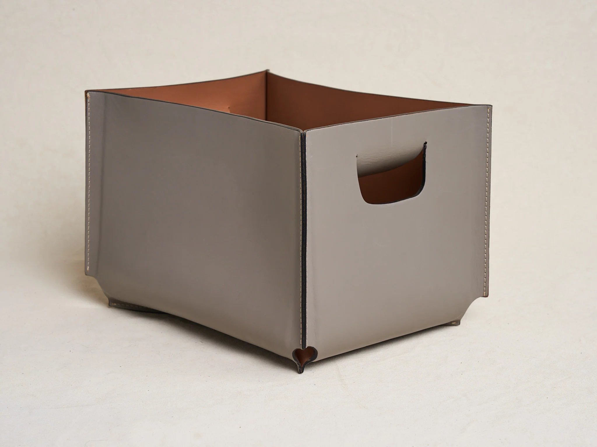 OSCAR MASCHERA BRAD LARGE RECTANGLE LEATHER BASKET / GREY + SOLE L19.5” x W15” x H12.25”