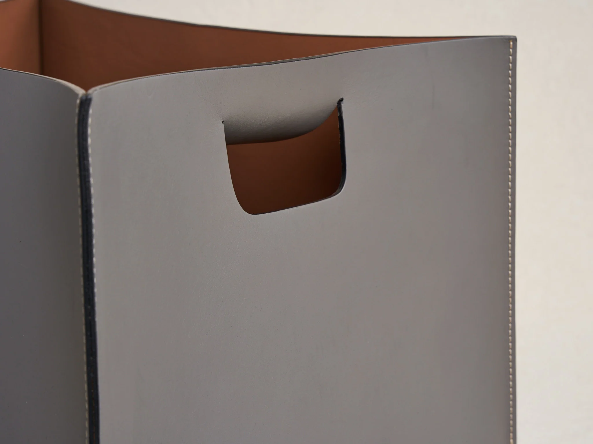 OSCAR MASCHERA BRAD LARGE RECTANGLE LEATHER BASKET / GREY + SOLE L19.5” x W15” x H12.25” - Image 2