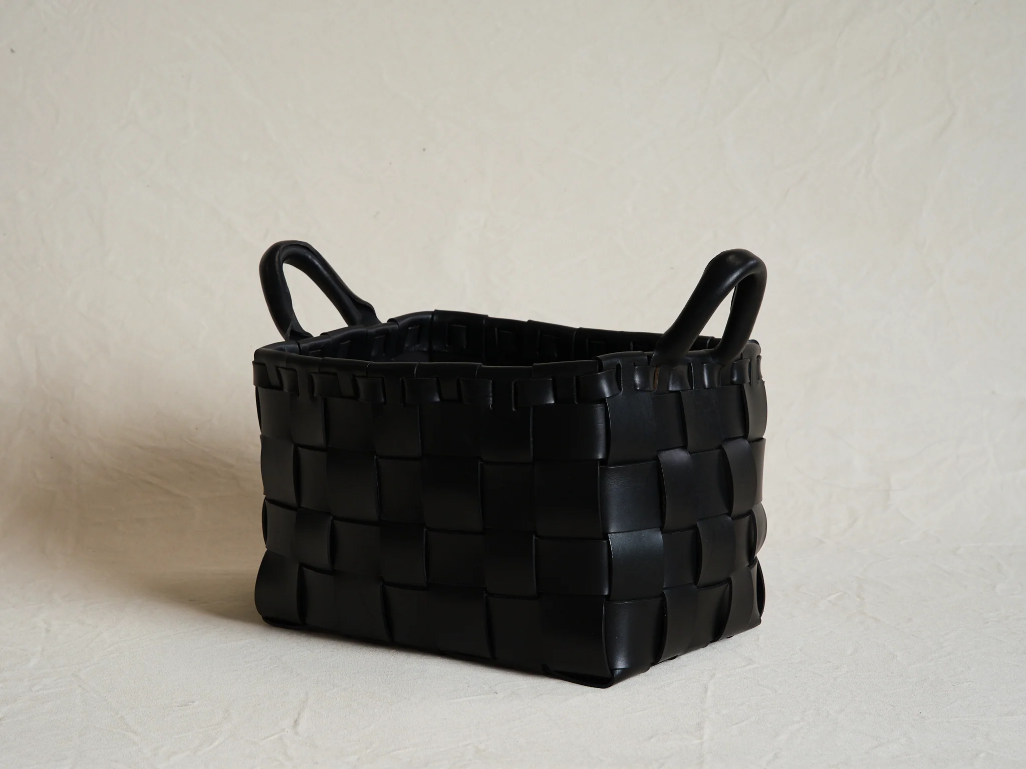 OSCAR MASCHERA CASTAGNO WOVEN BASKET MEDIUM / BLACK L15.75 x W11.8" x H9.84" - Image 2