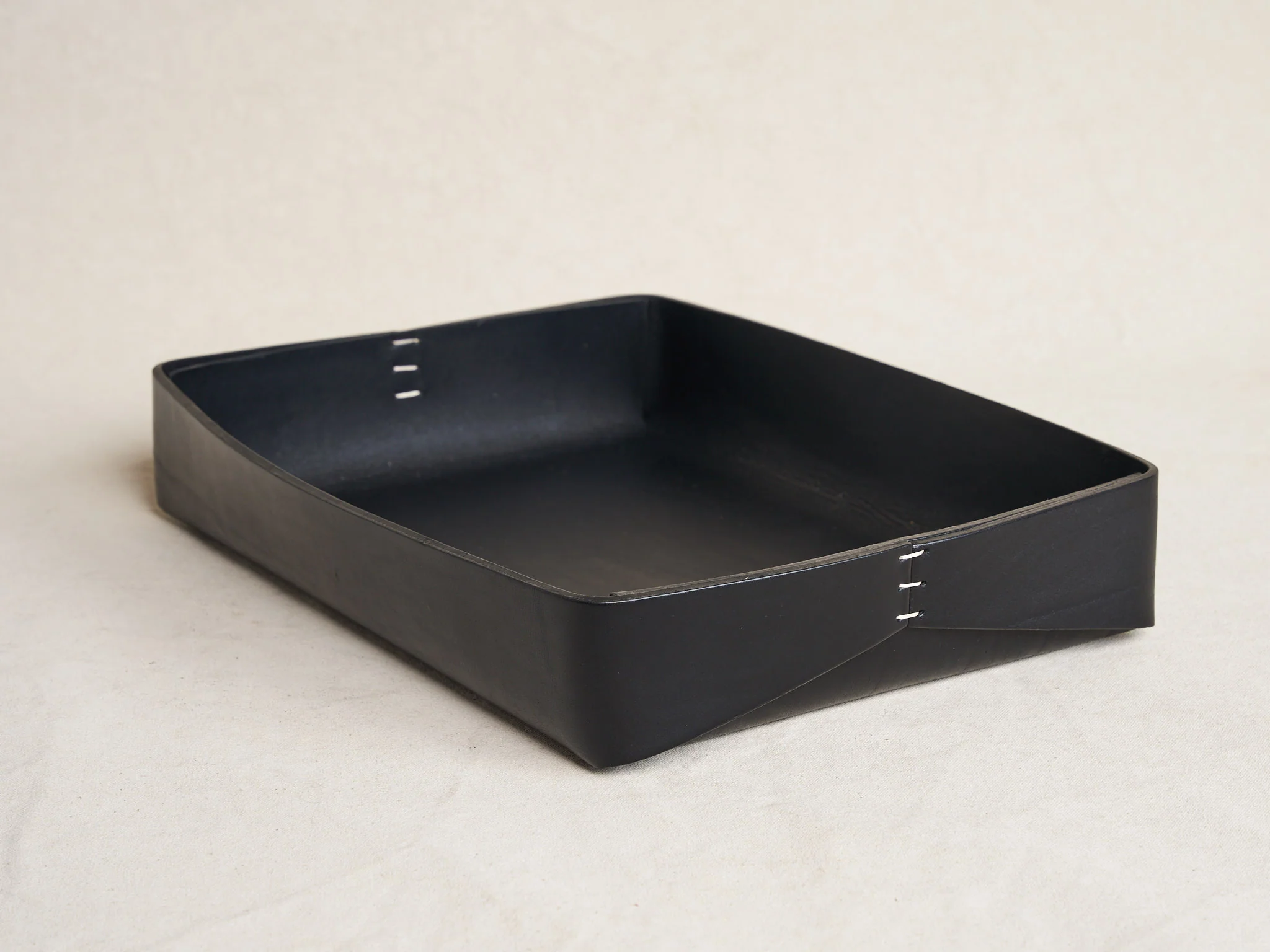 OSCAR MASCHERA MEDIUM LEATHER LETTER TRAY / BLACK L14” x W10” x H2.5"