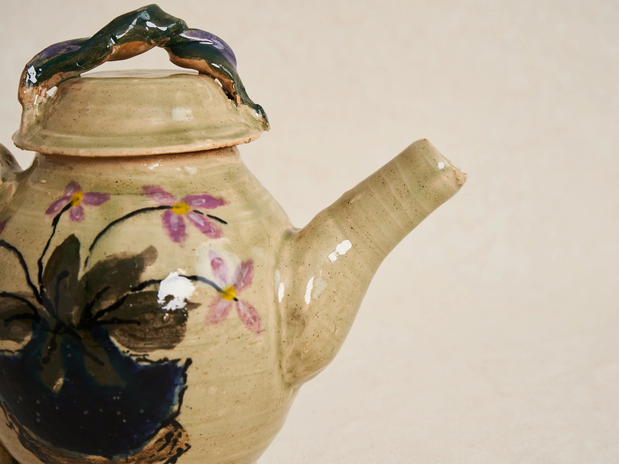PAT SCHOENFELD TEAPOT WITH PAINTED FLOWER Ø5" x H8" - Image 4