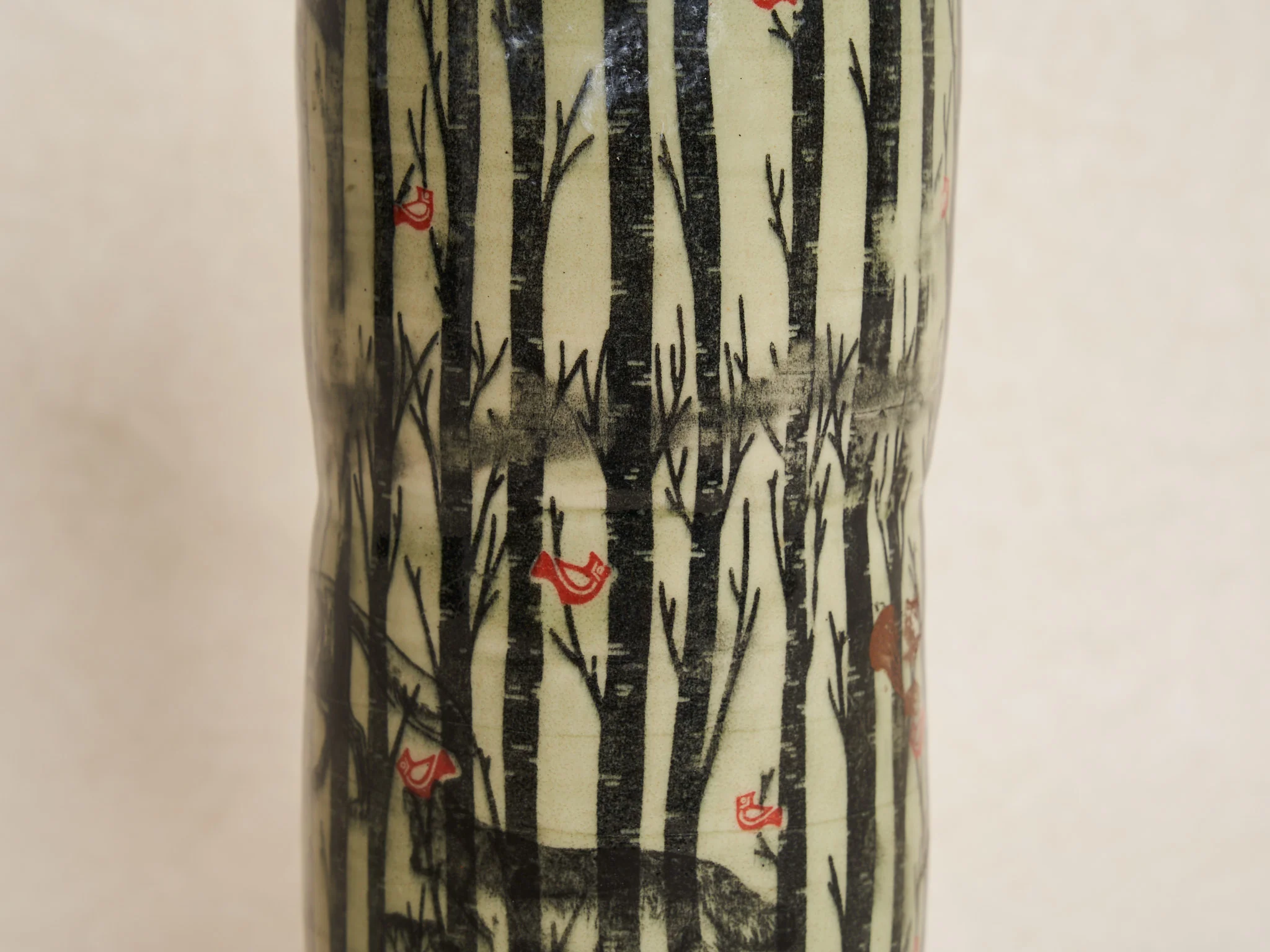 PAT SCHOENFELD VASE WITH VINES AND WOLF Ø4" x H11" - Image 2