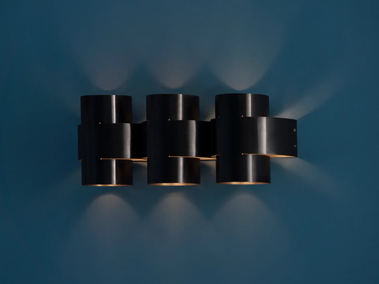 PAUL MATTER PLUS THREE SCONCE W28" x H9.9" x D6" - Image 2