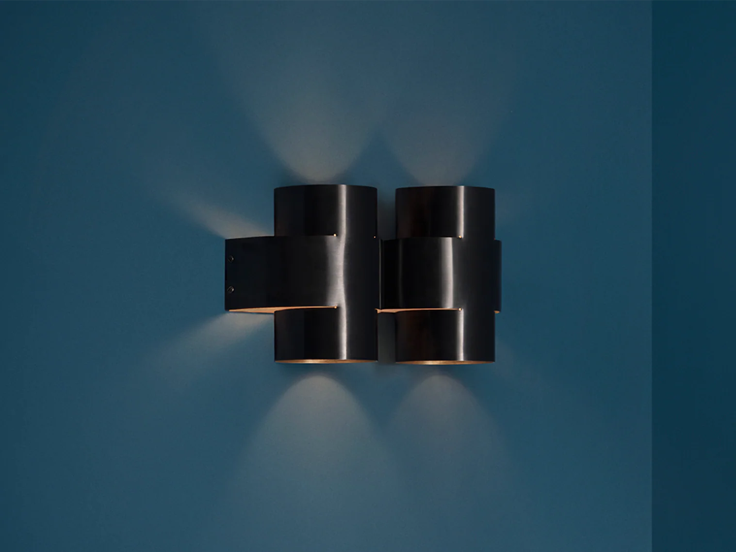 PAUL MATTER PLUS TWO SCONCE W19" x H10" x D6" - Image 3