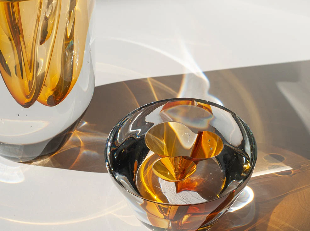 PHILIPP WEBER ON COLOURS GLASS VESSEL NO.25 H10.3" x Ø4.5" - Image 3
