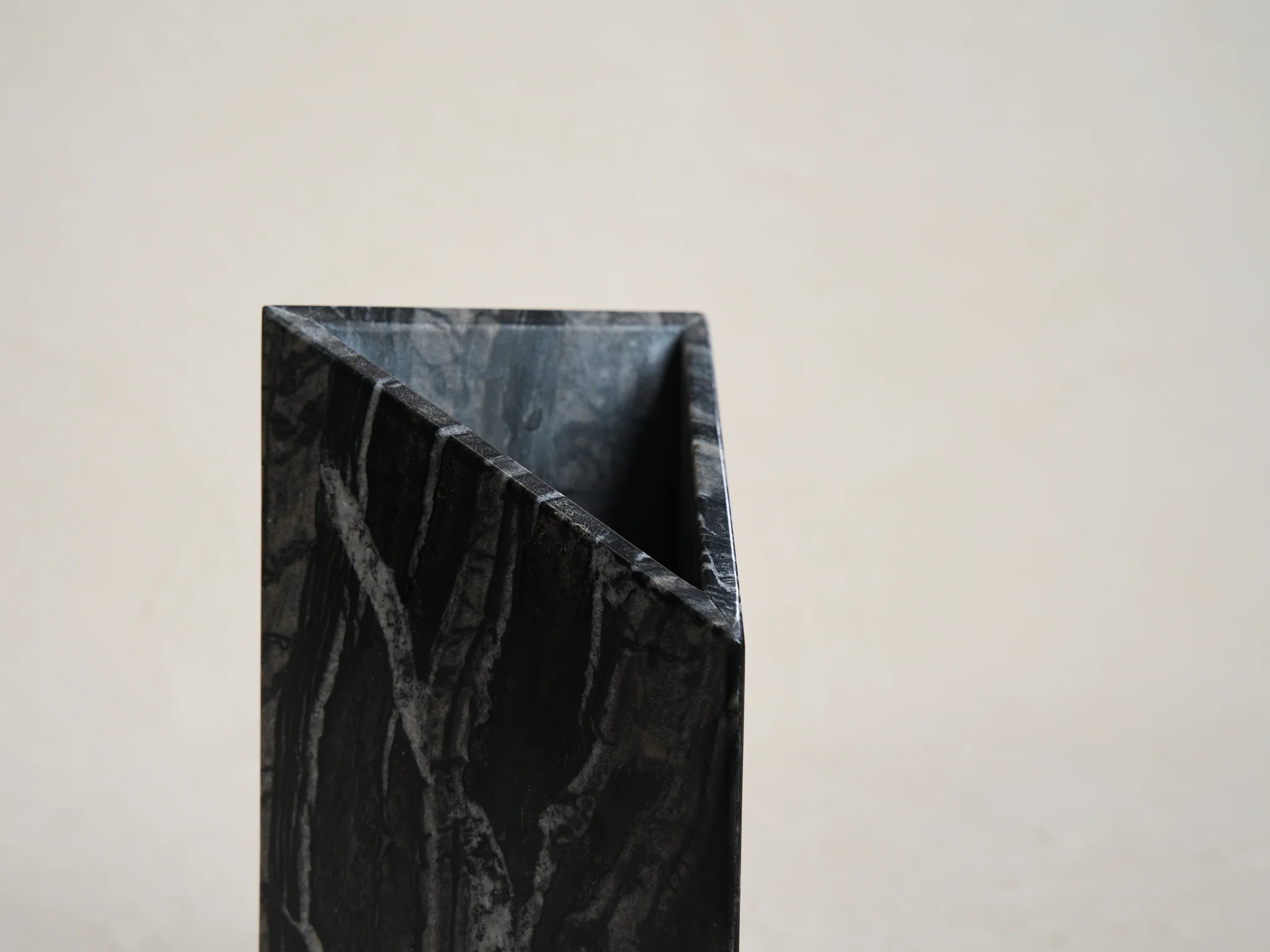 PHILLIP JIVIDEN TRIAD VASE / KENYA MARBLE W5.75" x H10.5" - Image 2