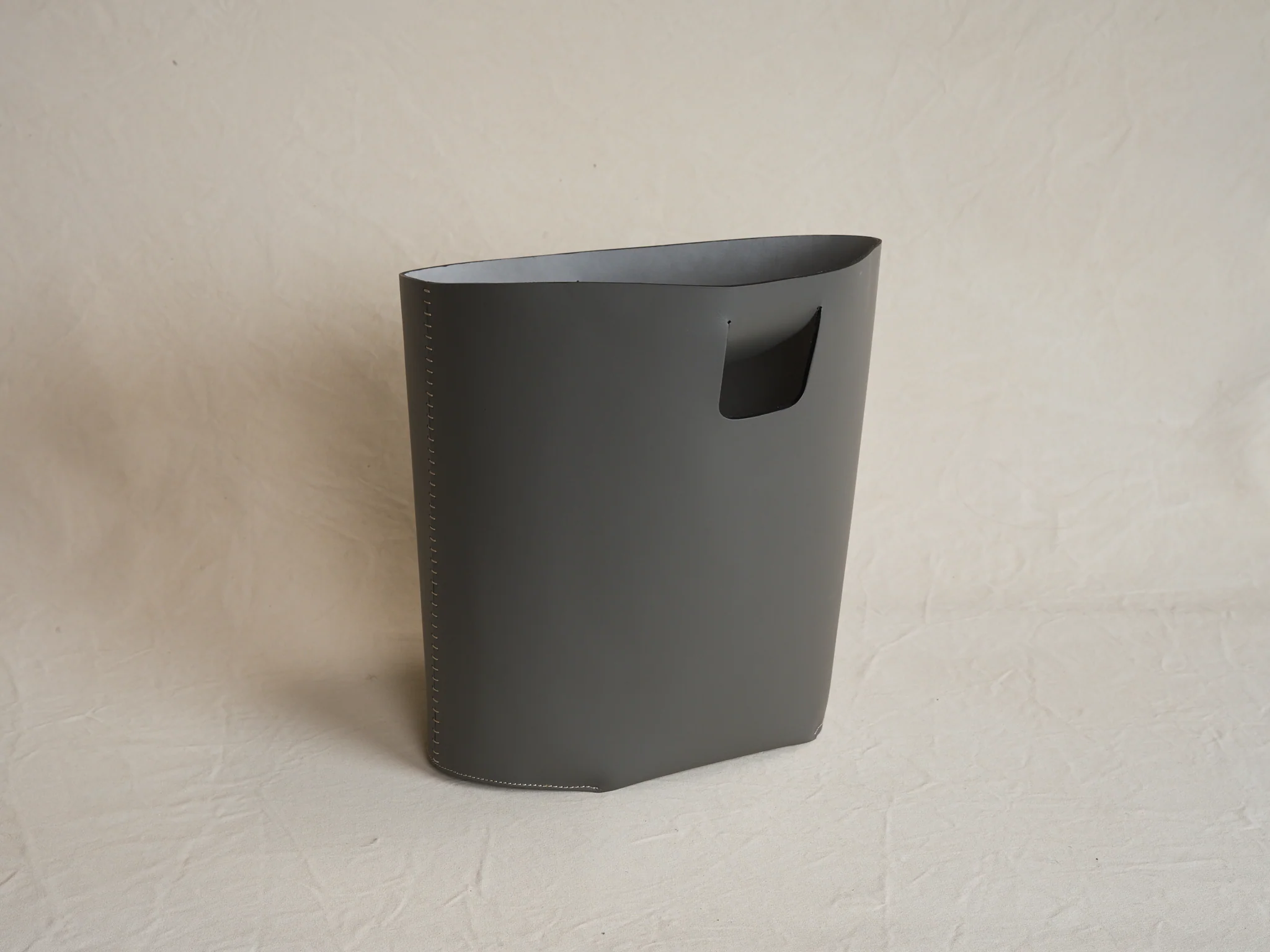 OSCAR MASCHERA PIERO LARGE LEATHER BASKET / GREY Ø18.5” x H18"