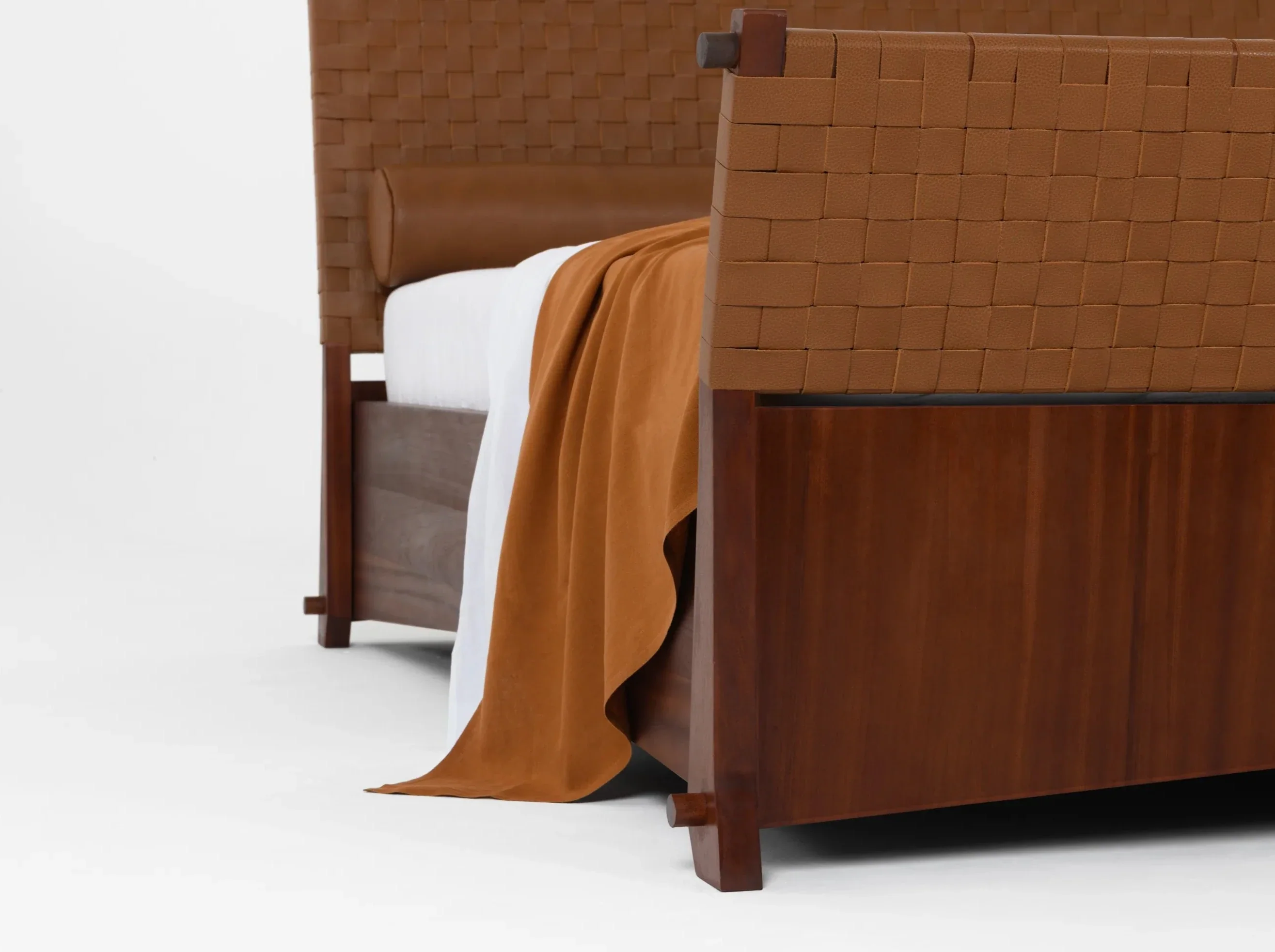 PIERRE AUGUSTIN ROSE DEHLOS MAHOGANY BED W71.7" x D92.5" x H46" - Image 4