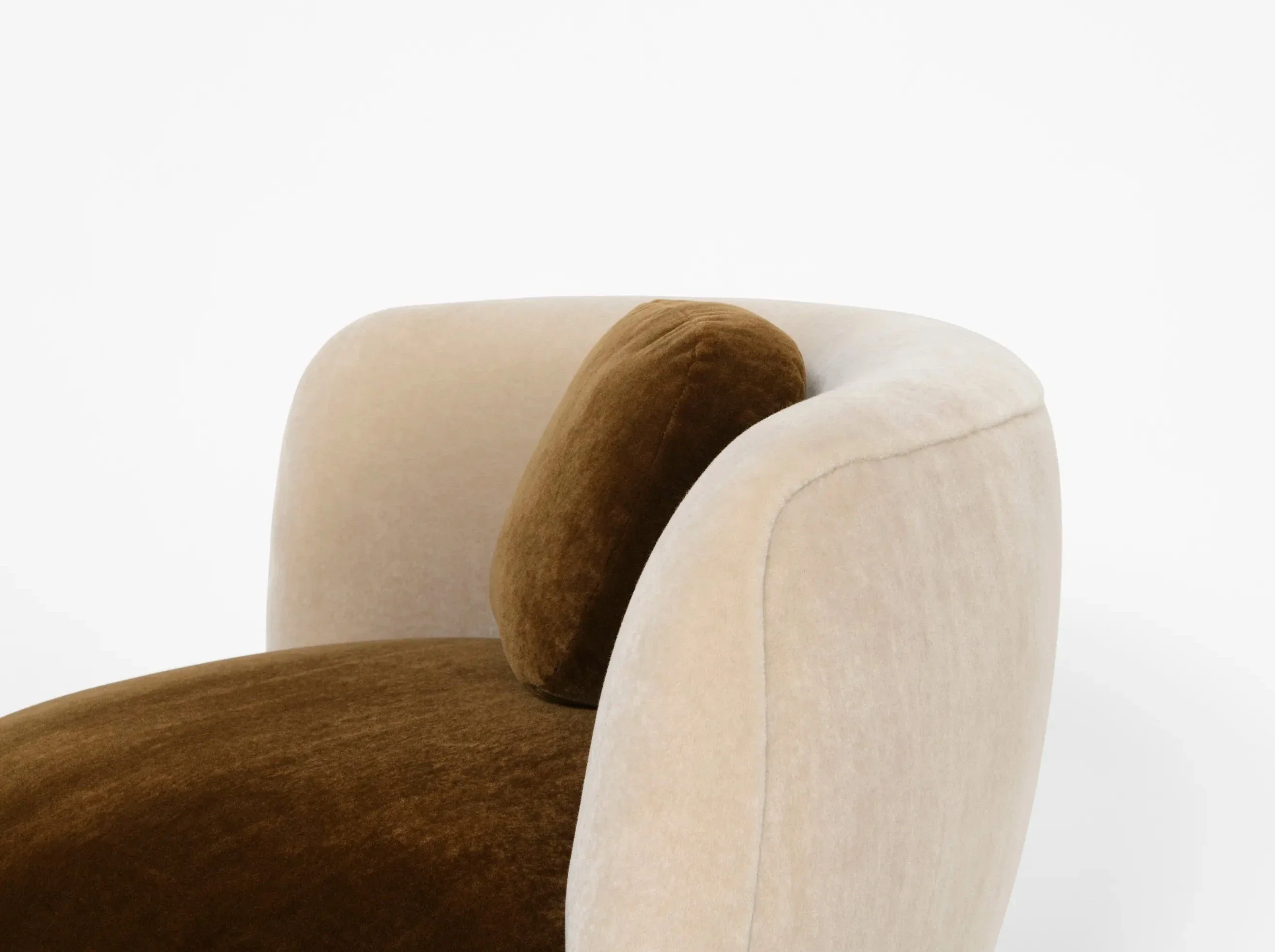 PIERRE AUGUSTIN ROSE MERIDIENNE LOUNGE CHAIR W39.3" x D41.3" x H28" - Image 3