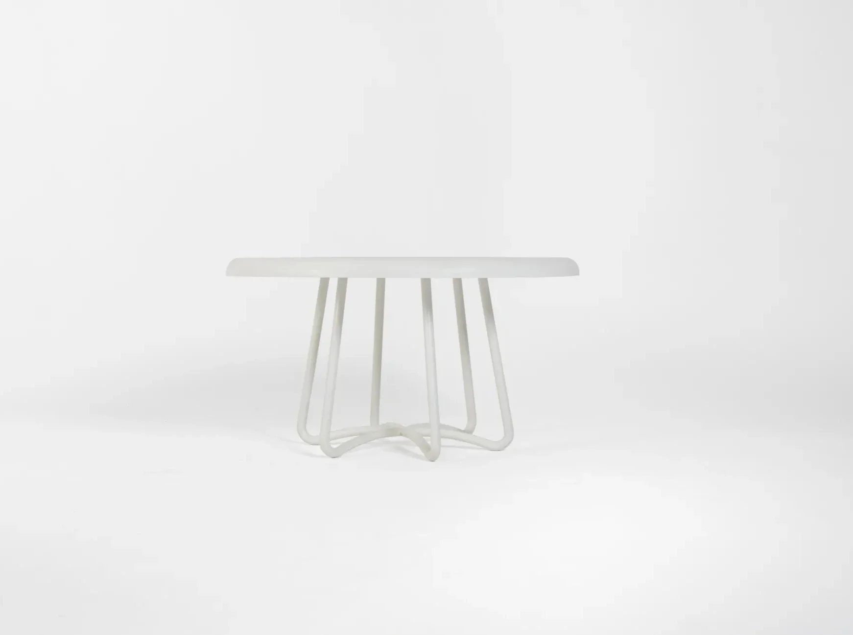 PIERRE AUGUSTIN ROSE OUTLUS OUTDOOR DINING TABLE H29.5" x Ă59" - Image 3