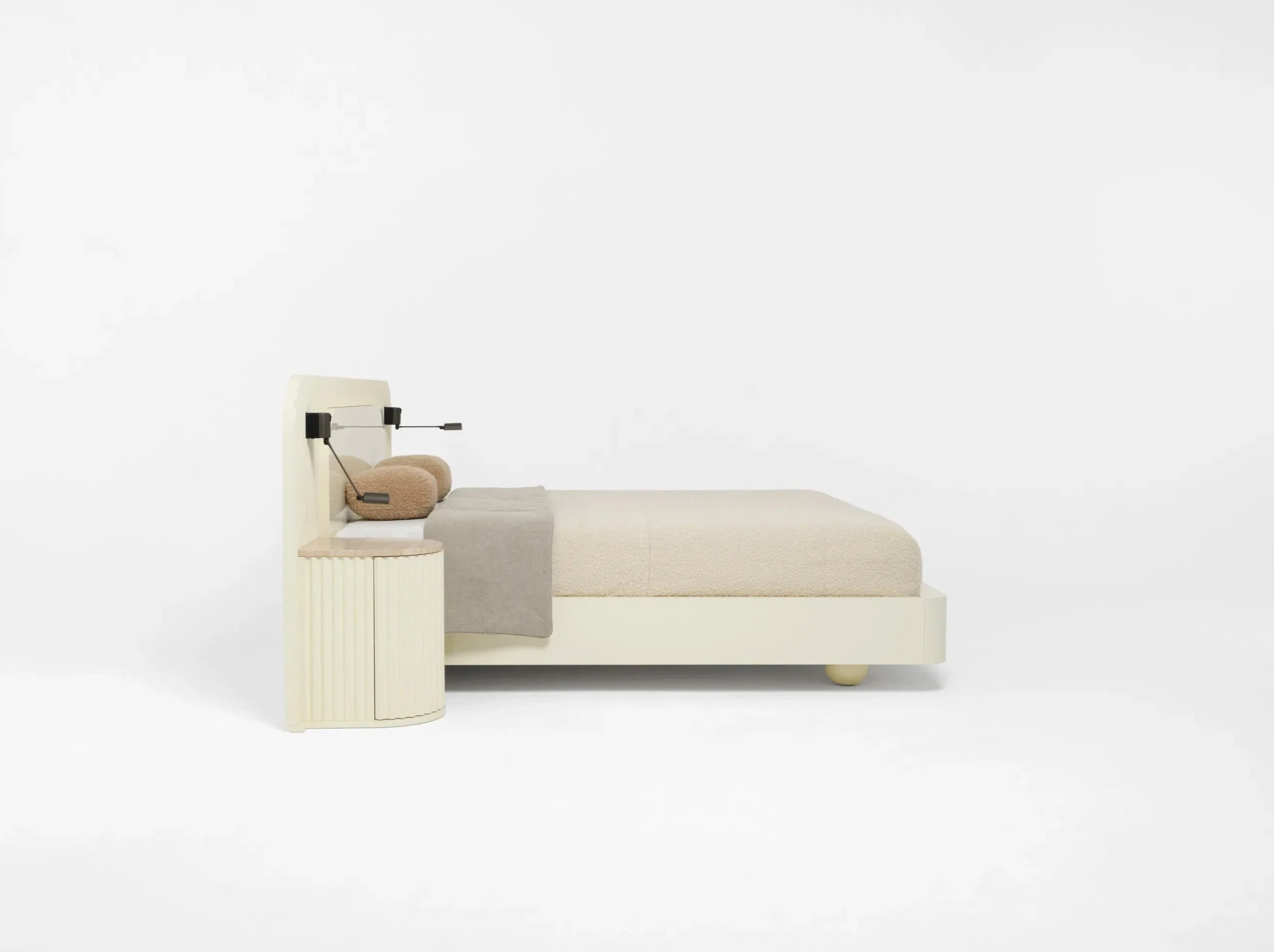 PIERRE AUGUSTIN ROSE PATTY BED W105.3" x D85.6" x H43" - Image 4