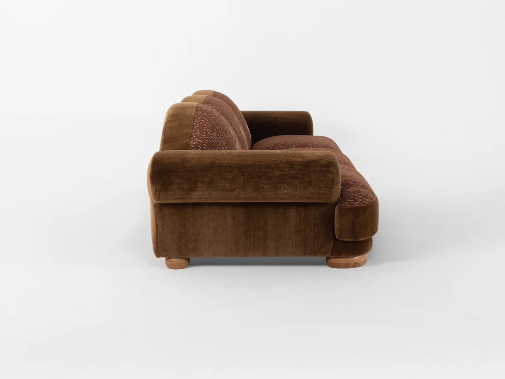 PIERRE AUGUSTIN ROSE SAINT GERMAIN 335 SOFA / TAPISSERIE W131.9" x D52.4" x H36.2" x SH17.7" - Image 4