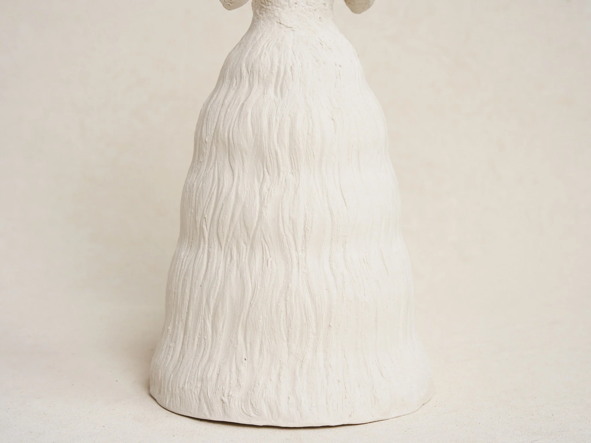 ROBIN WHITEMAN FUR PRINCESS H14" x W6" x D6" - Image 4