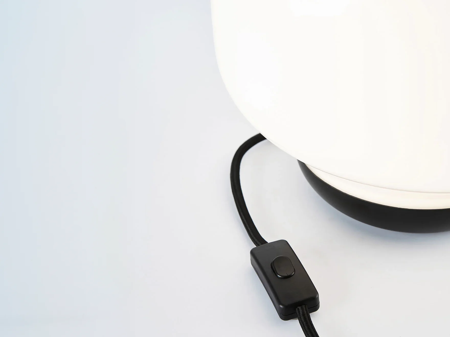 ROLL & HILL ESPER TABLE LAMP Ø11" x H14" - Image 2