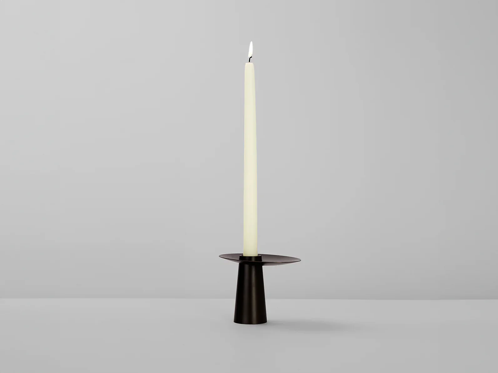 ROLL & HILL ORBIT 3 CANDLE HOLDER H4" x W5" x D4" - Image 3