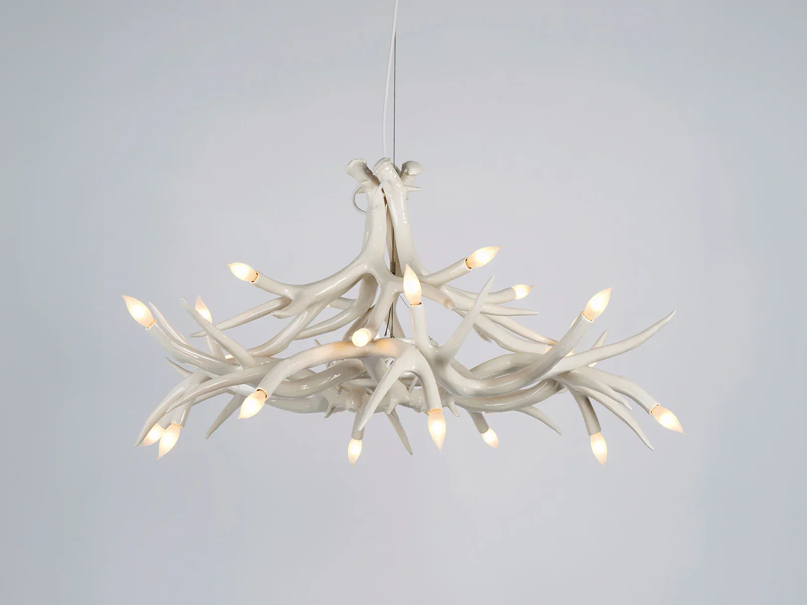 ROLL & HILL SUPERORDINATE ANTLER CHANDELIER / 12 Ø41" x H21"