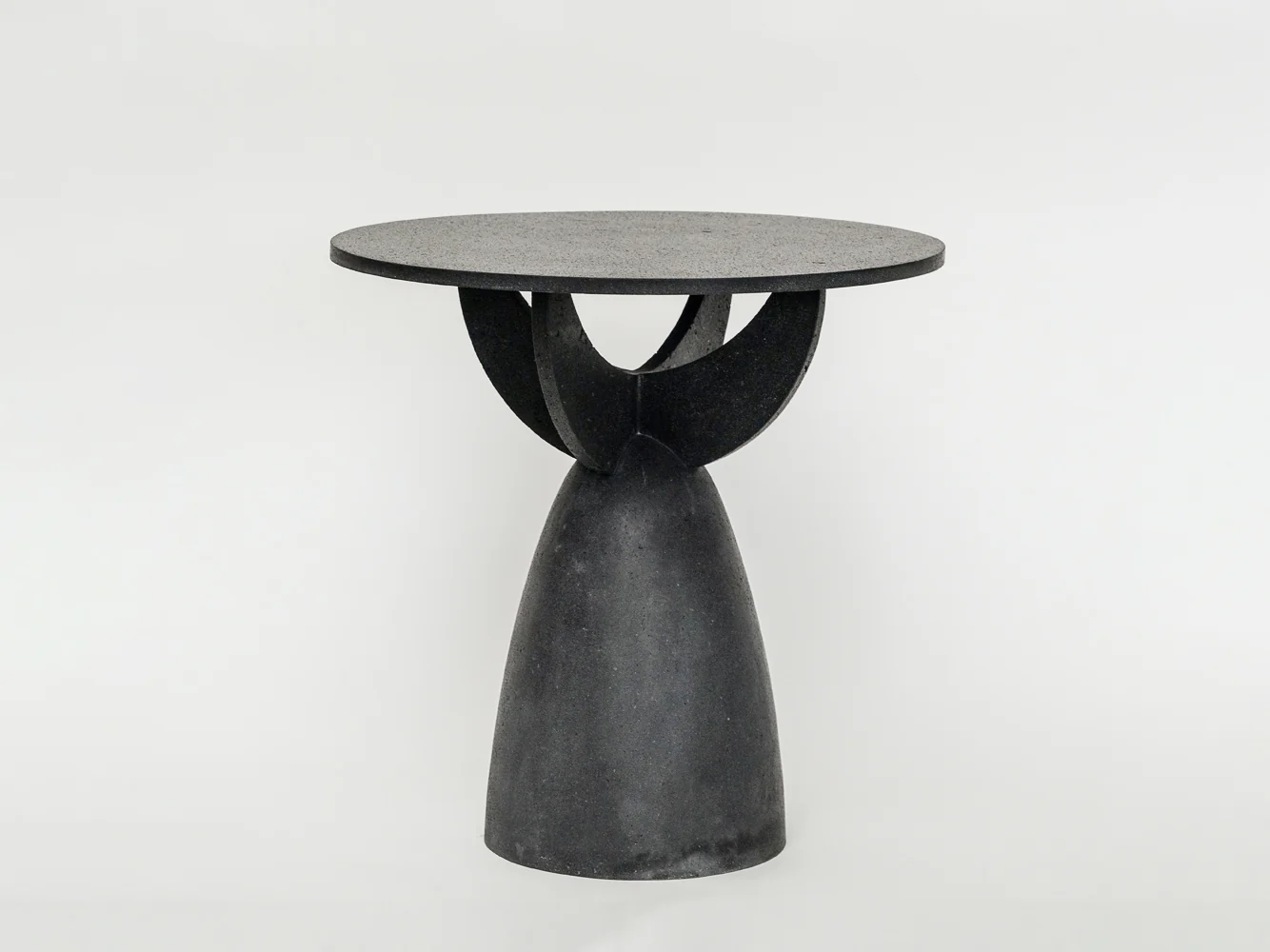 ROOMS STUDIO VOLCANIC MOON TABLE Ø23.5" x H23.75"