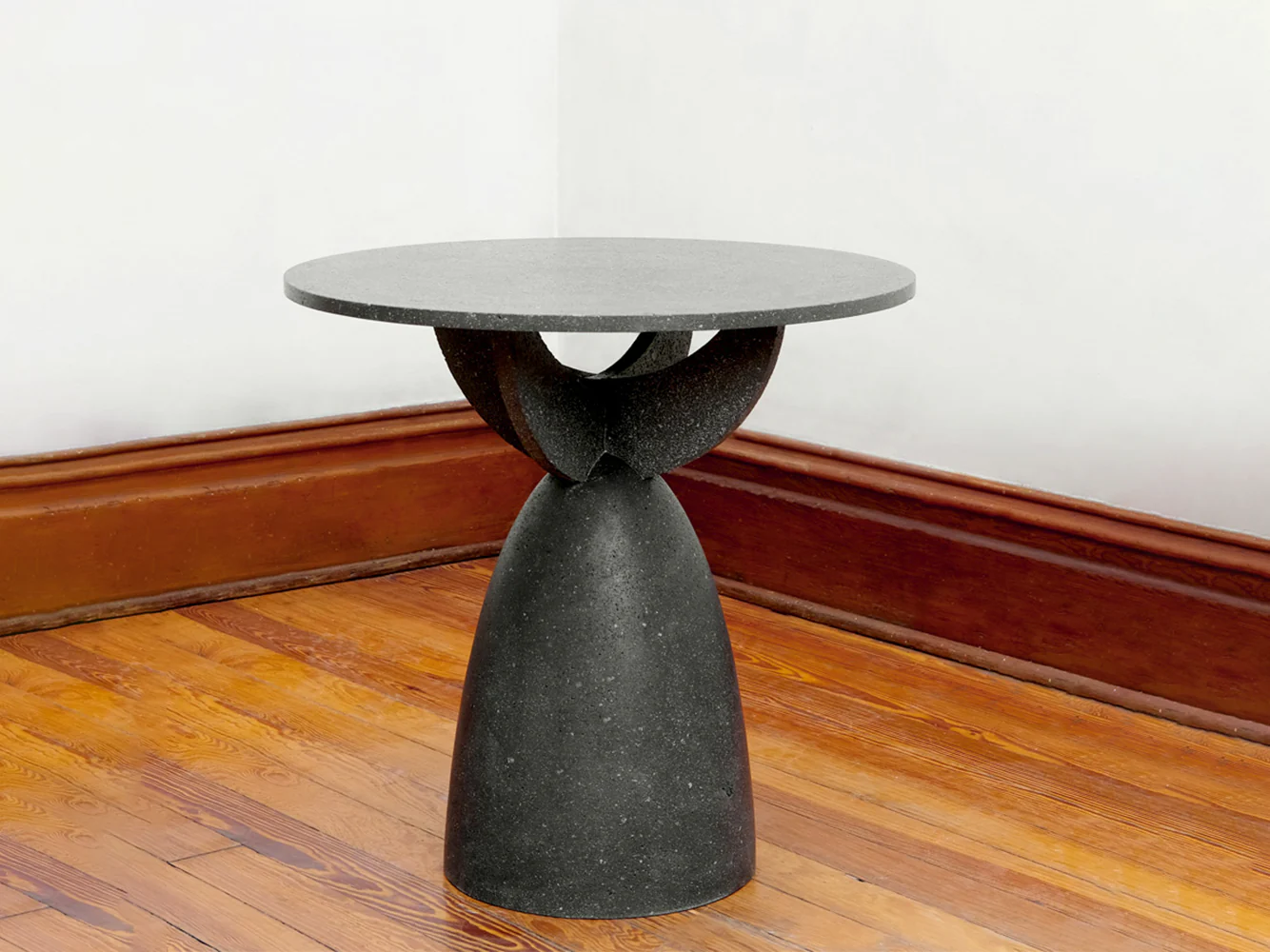 ROOMS STUDIO VOLCANIC MOON TABLE Ø23.5" x H23.75" - Image 2