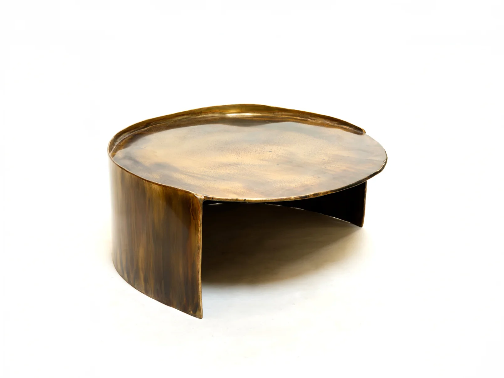 STUDIO CHRISTIAN FREGNAN CALLE COFFEE TABLE / PATINATED BRASS Ø39.3" x H14.9"